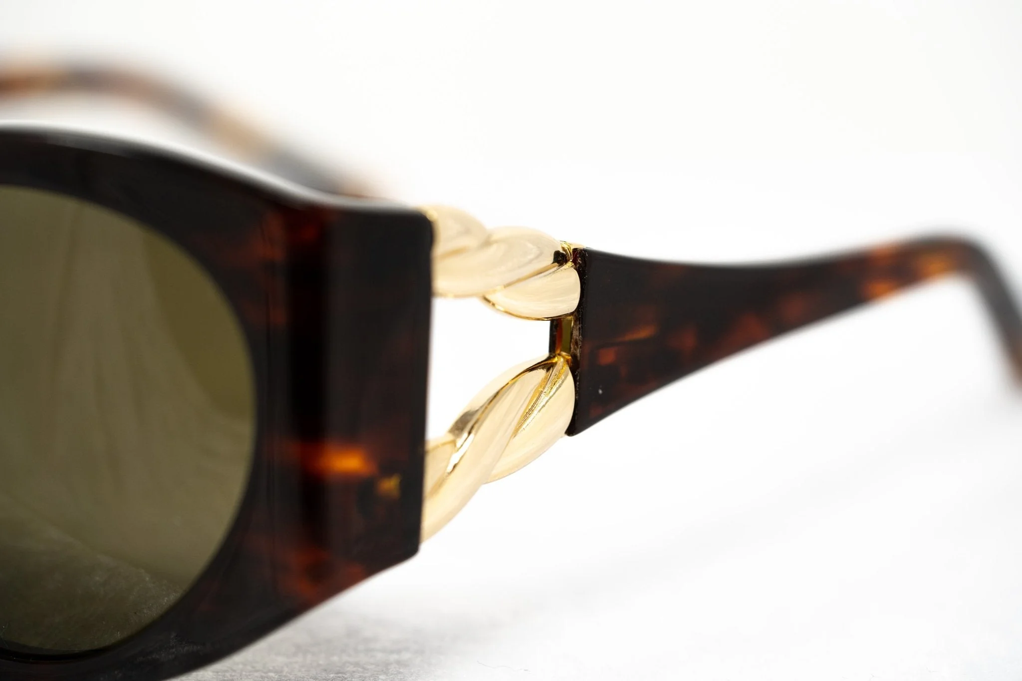 Agent Provocateur Ladies Sunglasses Oversized Tortoiseshell and Green - Image 9