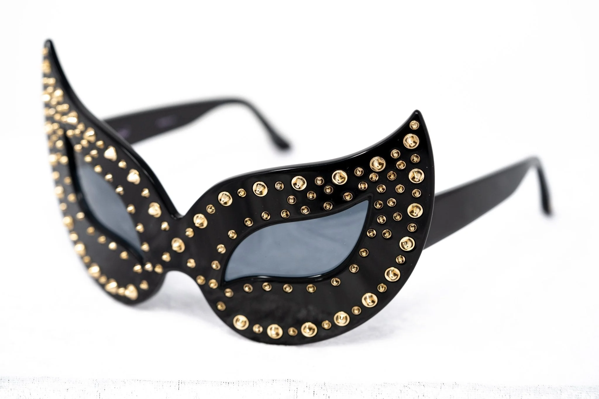Agent Provocateur Sunglasses Special Black with Gold and Grey - Image 5