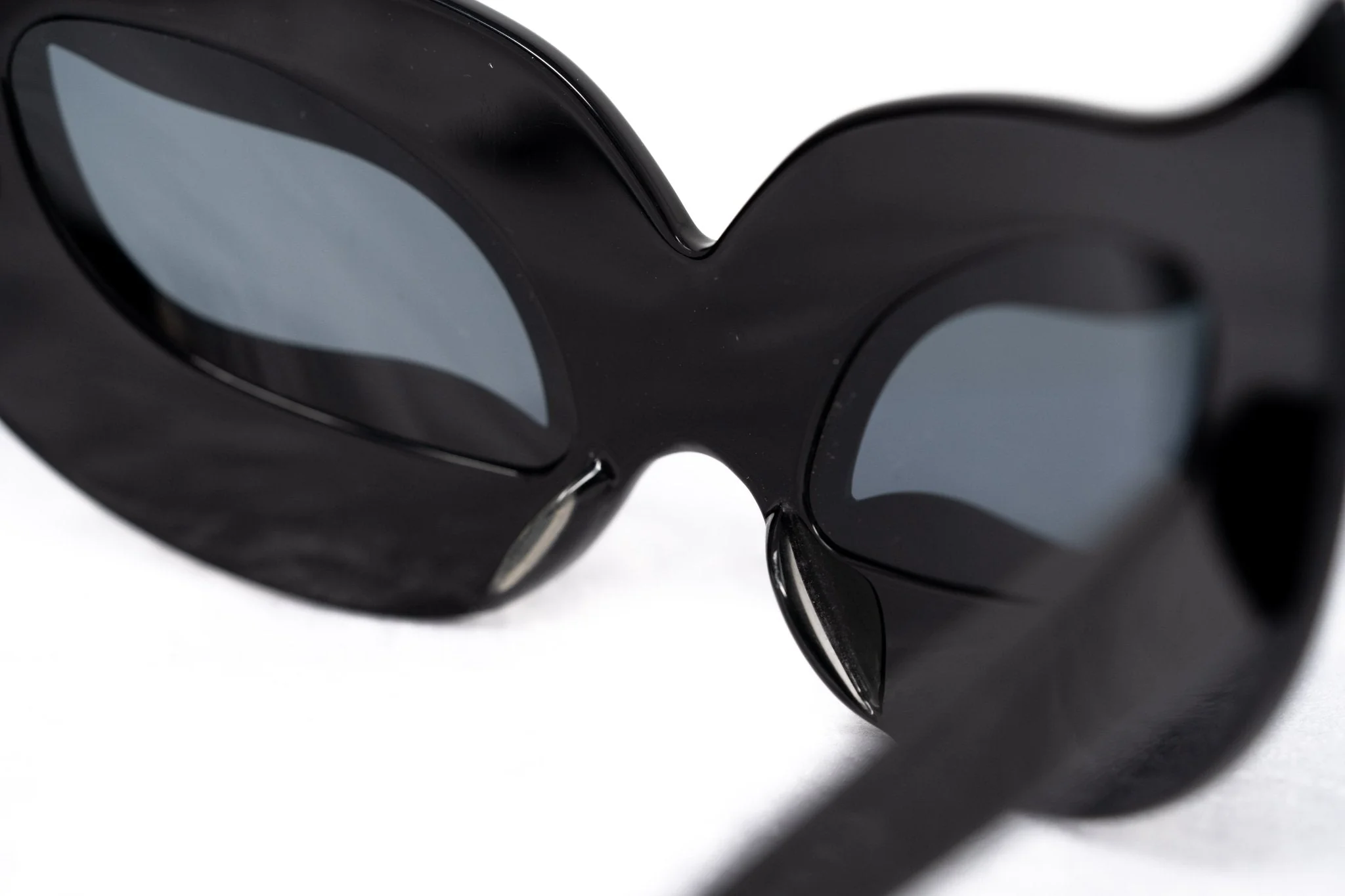 Agent Provocateur Sunglasses Special Black with Gold and Grey - Image 7