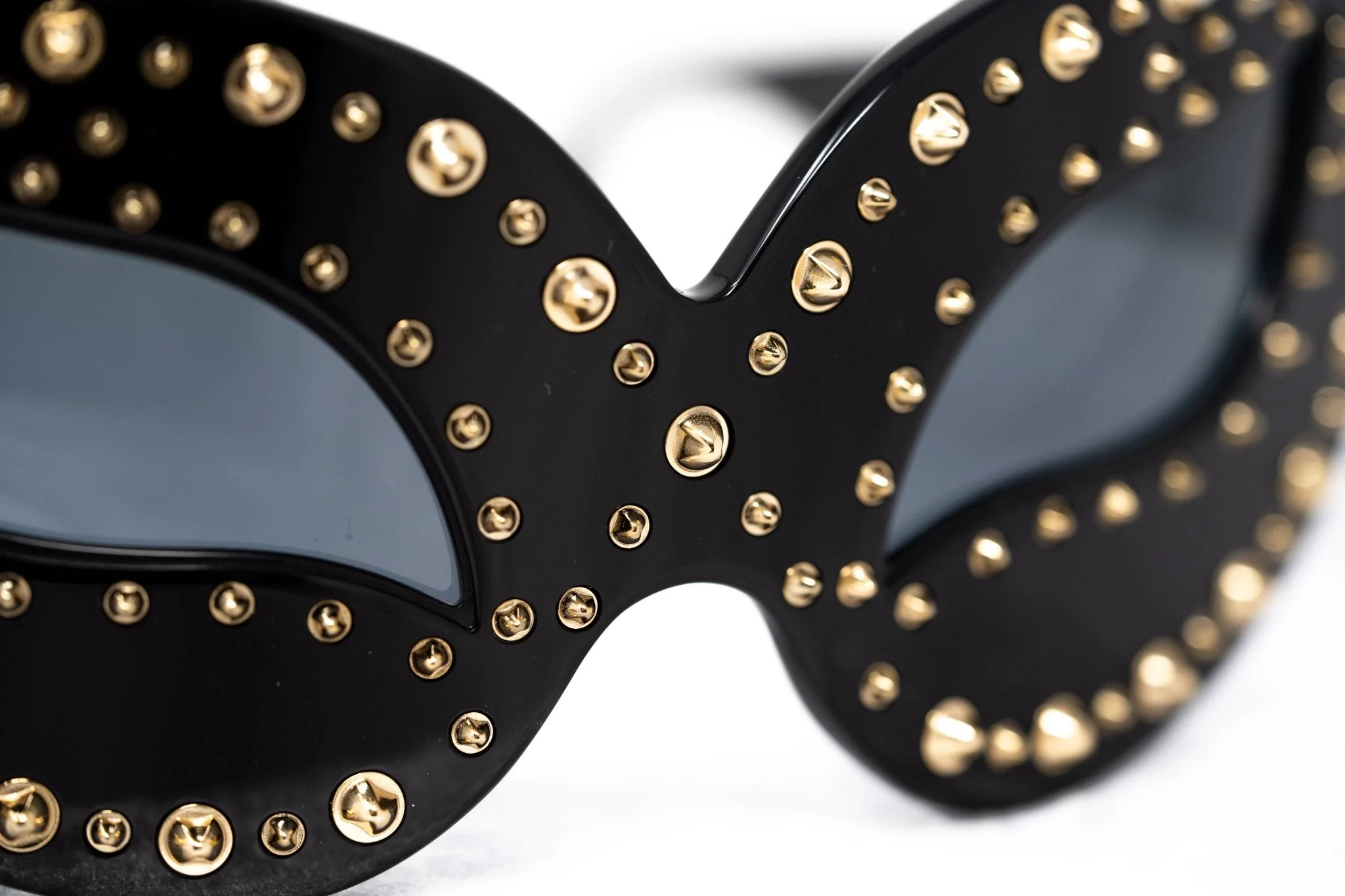 Agent Provocateur Sunglasses Special Black with Gold and Grey - Image 8