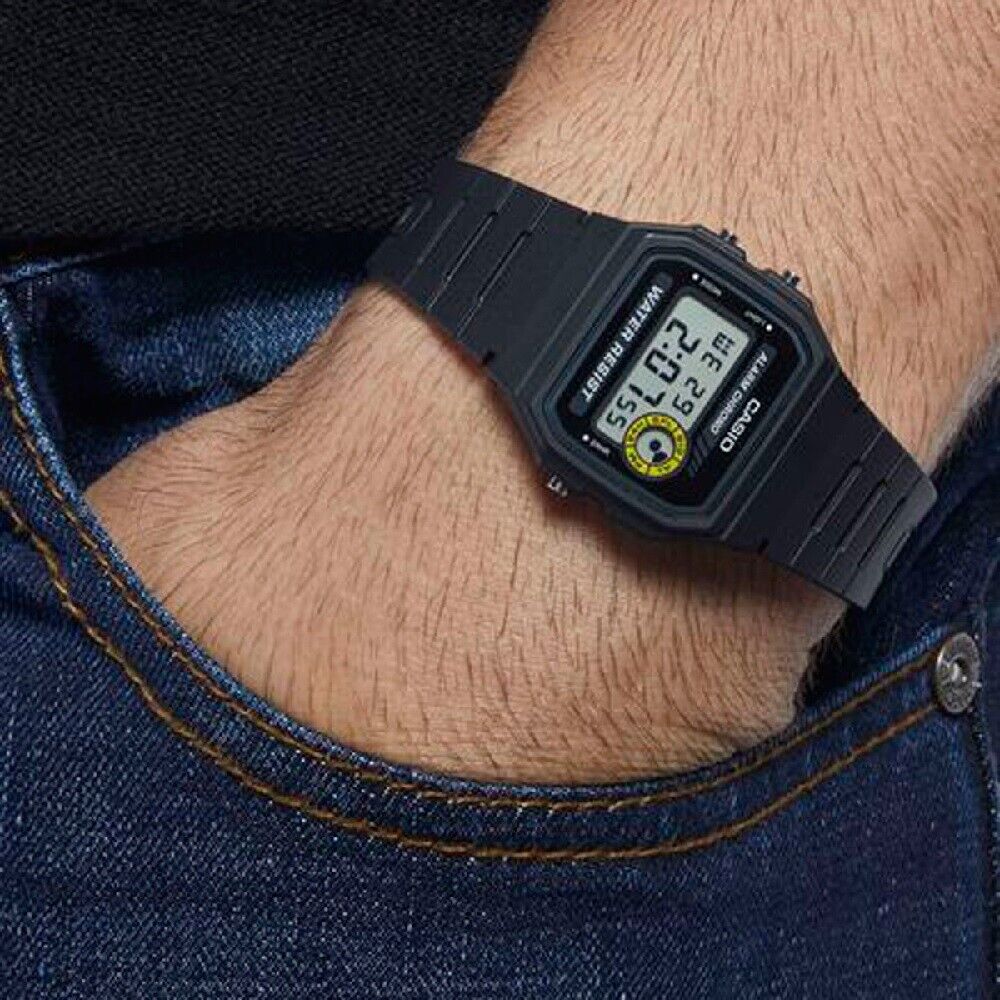 Casio Unisex Black Digital Watch - Image 2
