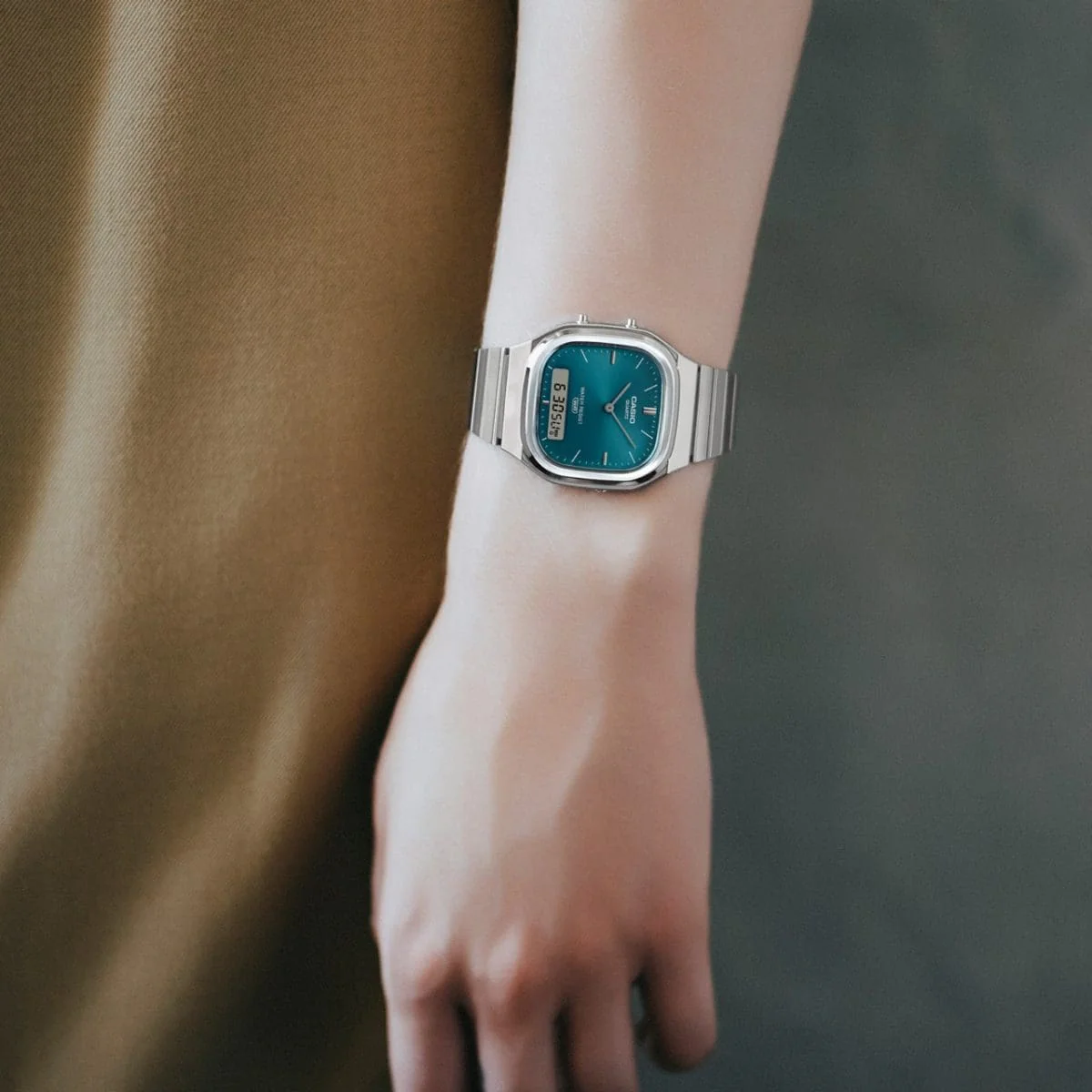 Casio Vintage Analog Digital Unisex Green Watch - Image 2