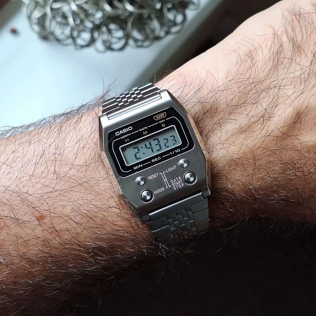 Casio Vintage Unisex Silver Watch - Image 3