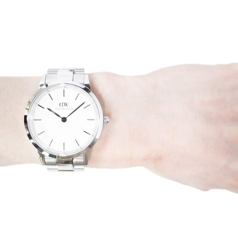 Daniel Wellington Iconic Link Men's Silver Watch - Image 4