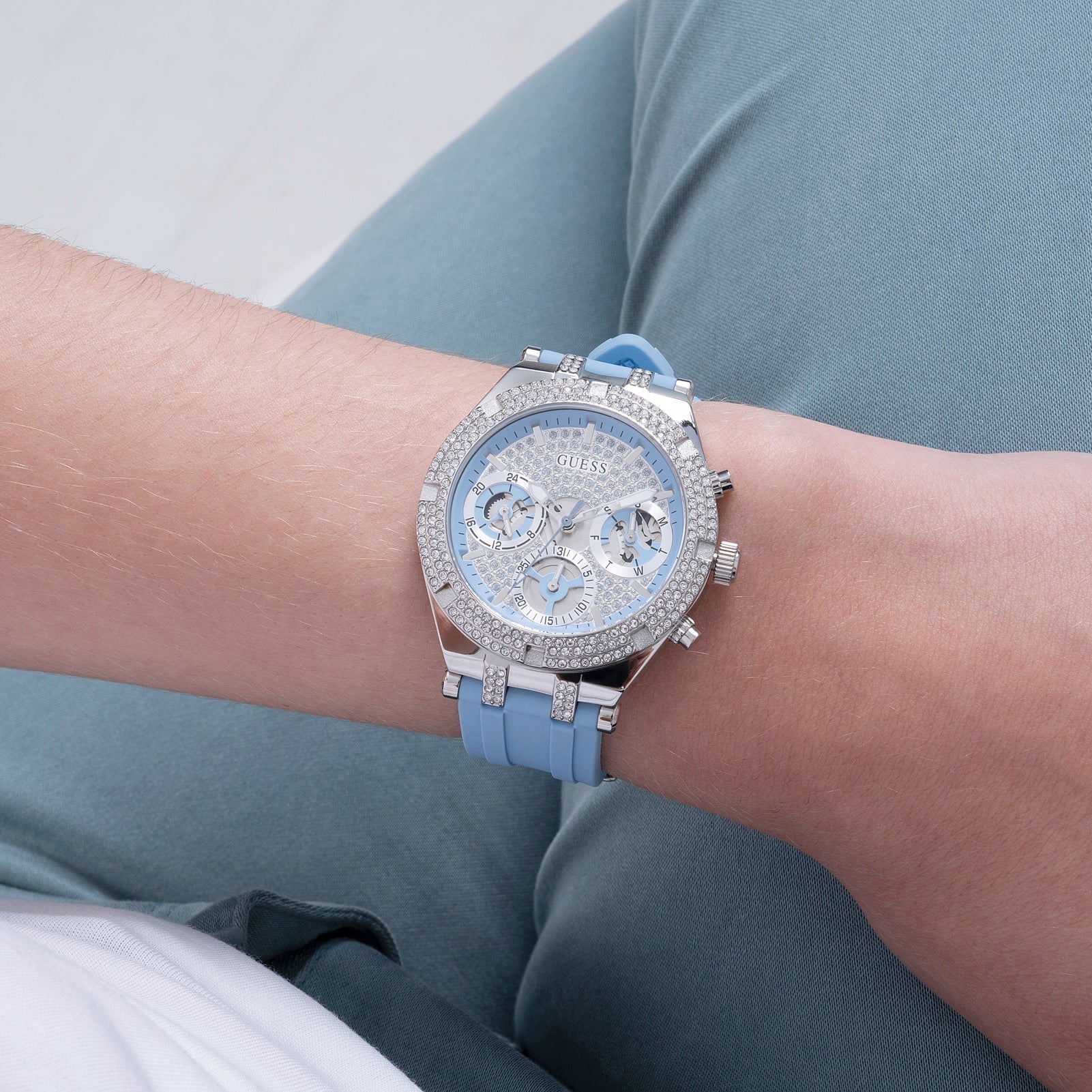 Guess Ladies Heiress Blue Watch - Image 5