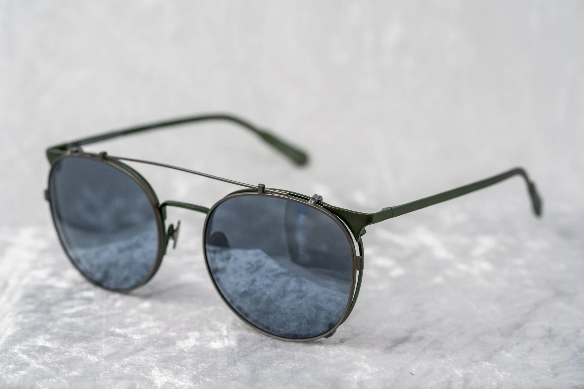 Kris Van Assche Sunglasses Round Green and Flash - Image 5