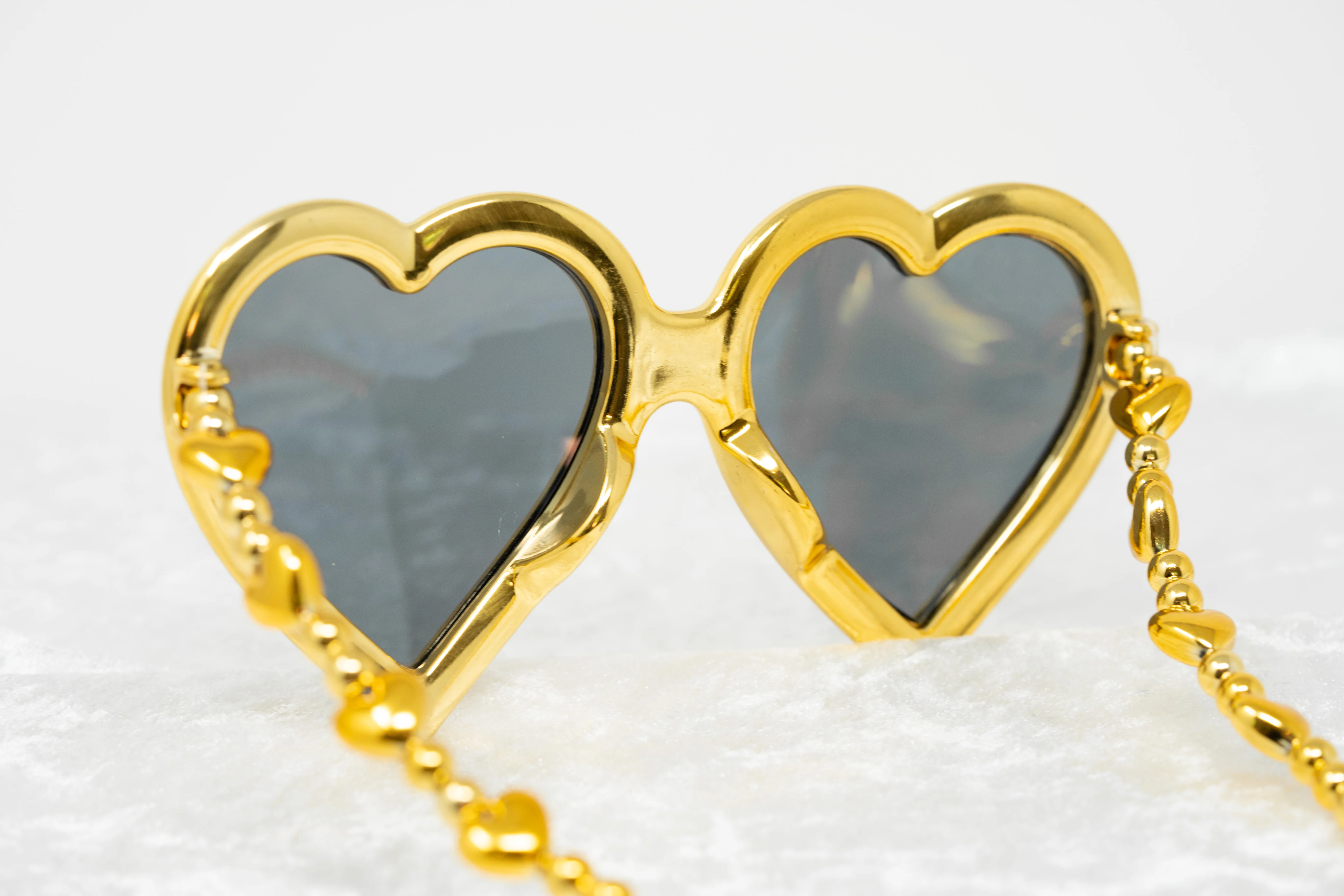 Jeremy Scott Ladies Heart Gold Sunglasses - Image 5