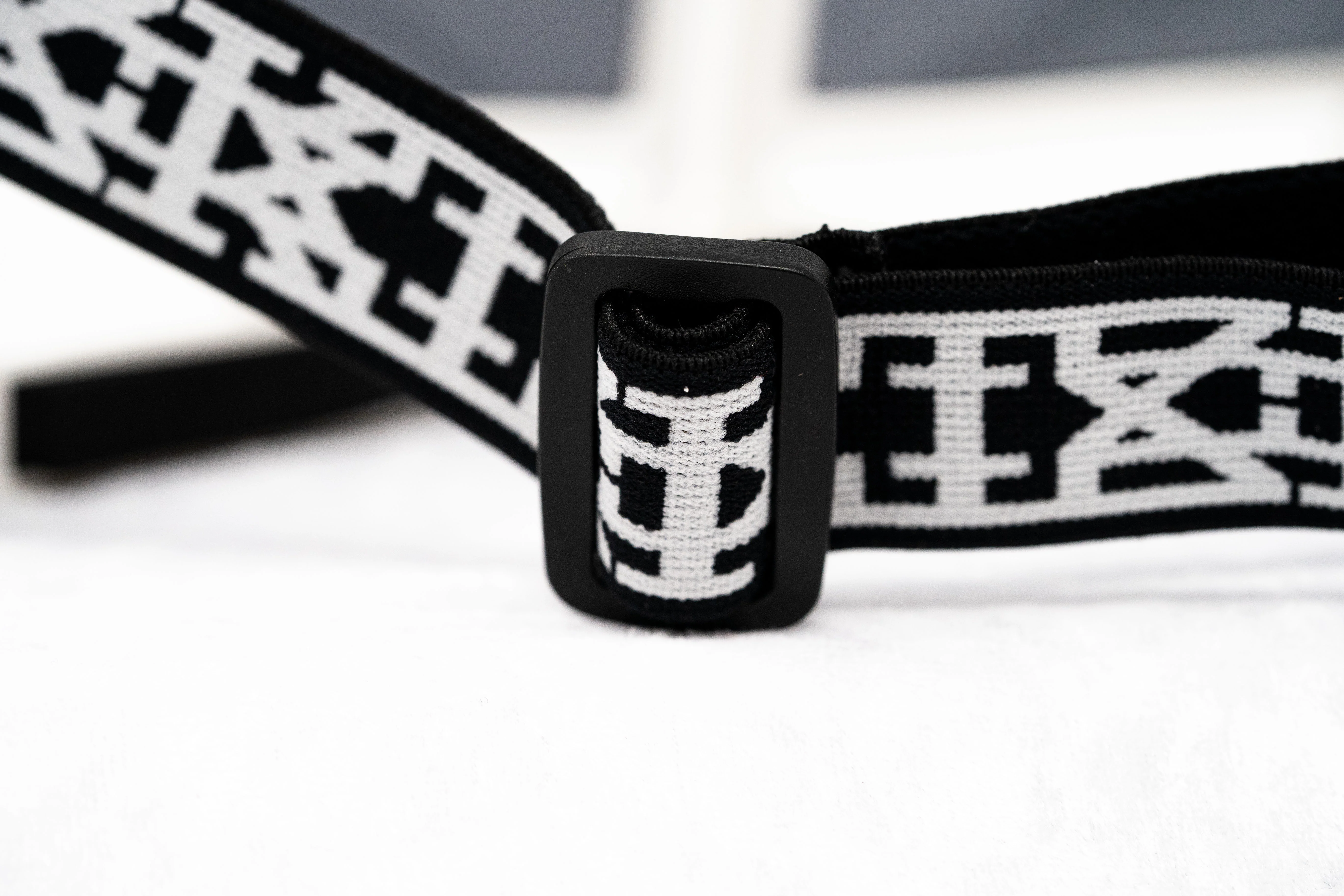 Kokon To Zai Unisex Special Grey Sunglasses - Image 3