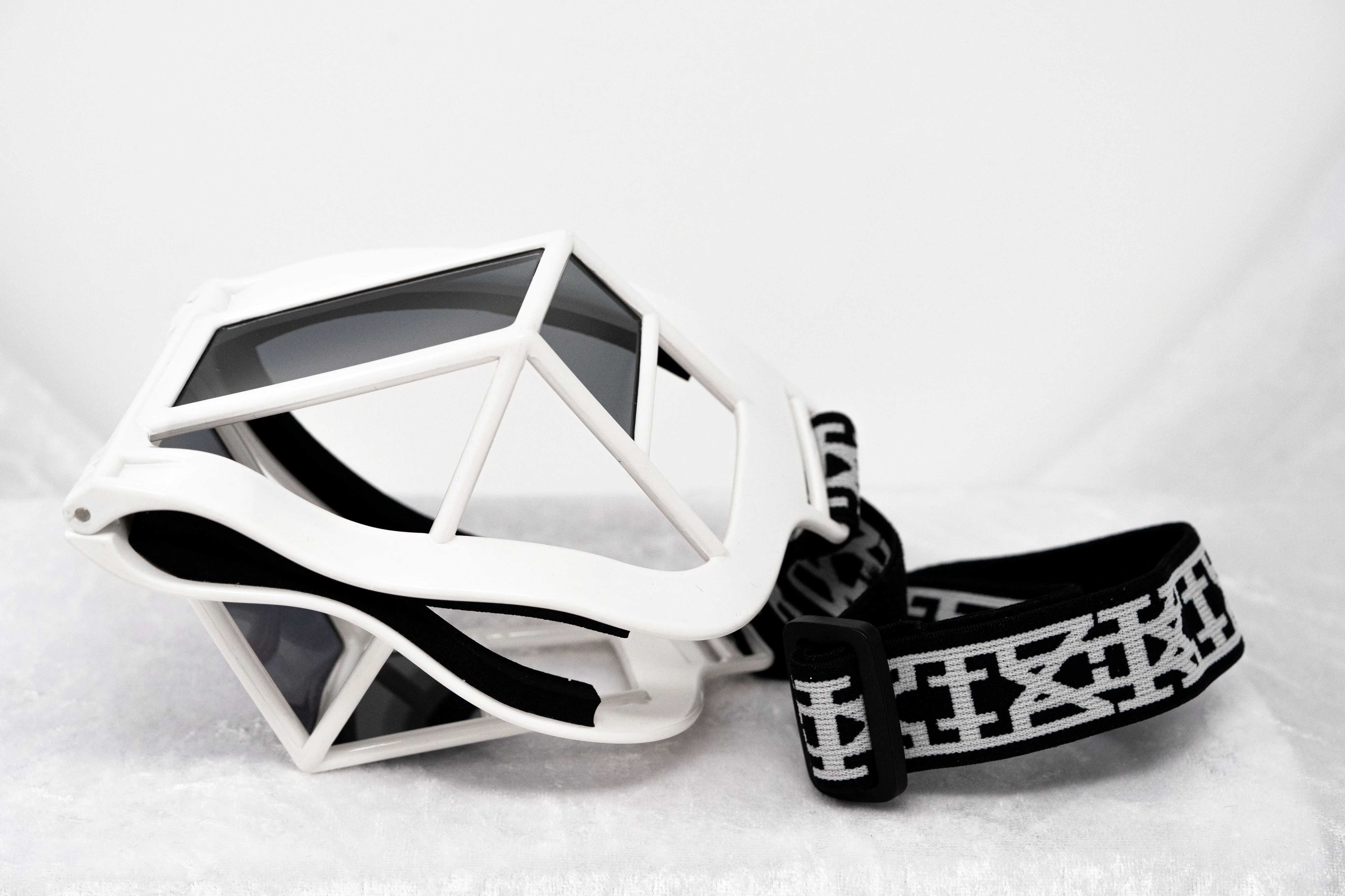 Kokon To Zai Unisex Special Grey Sunglasses - Image 5