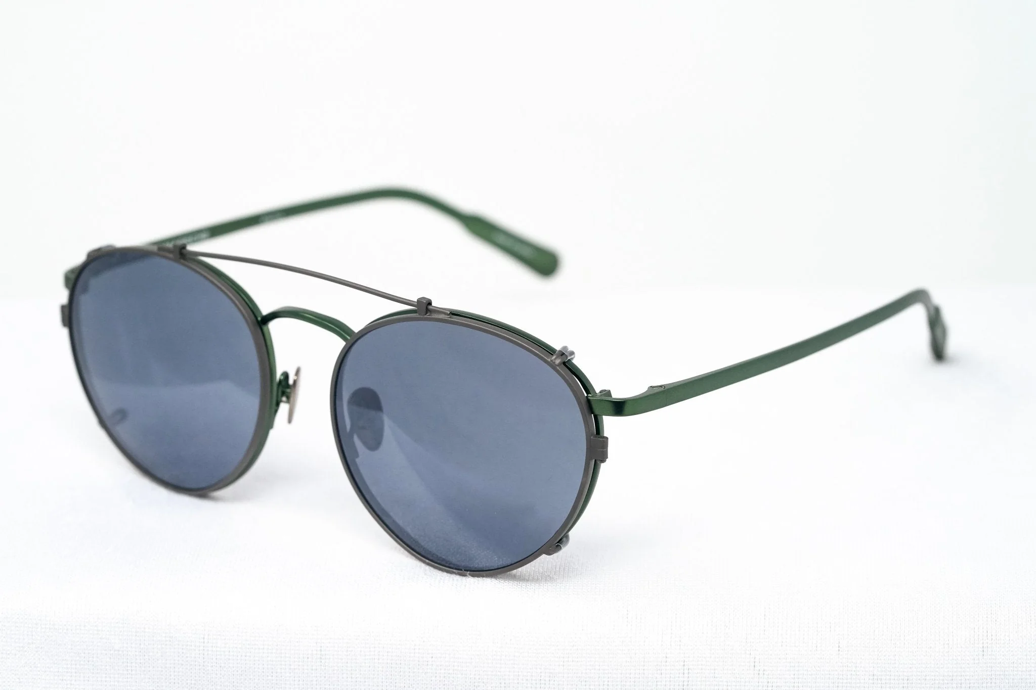 Kris Van Assche Sunglasses Round Green and Gunmetal Grey - Image 2