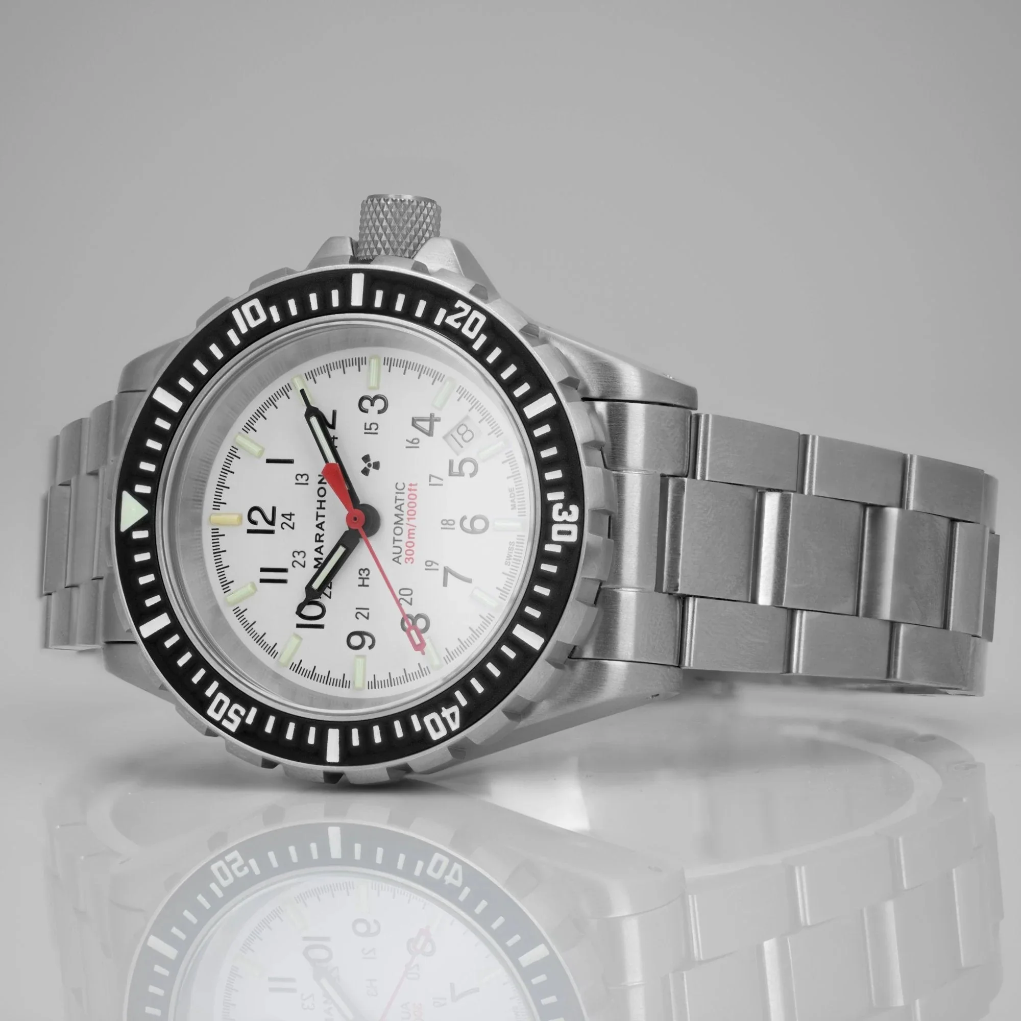 Marathon Arctic Edition Large Diver's Automatic (GSAR) - 41mm White Dial No Government Markings Stainless Steel WW194006BRACE-WD - Image 4
