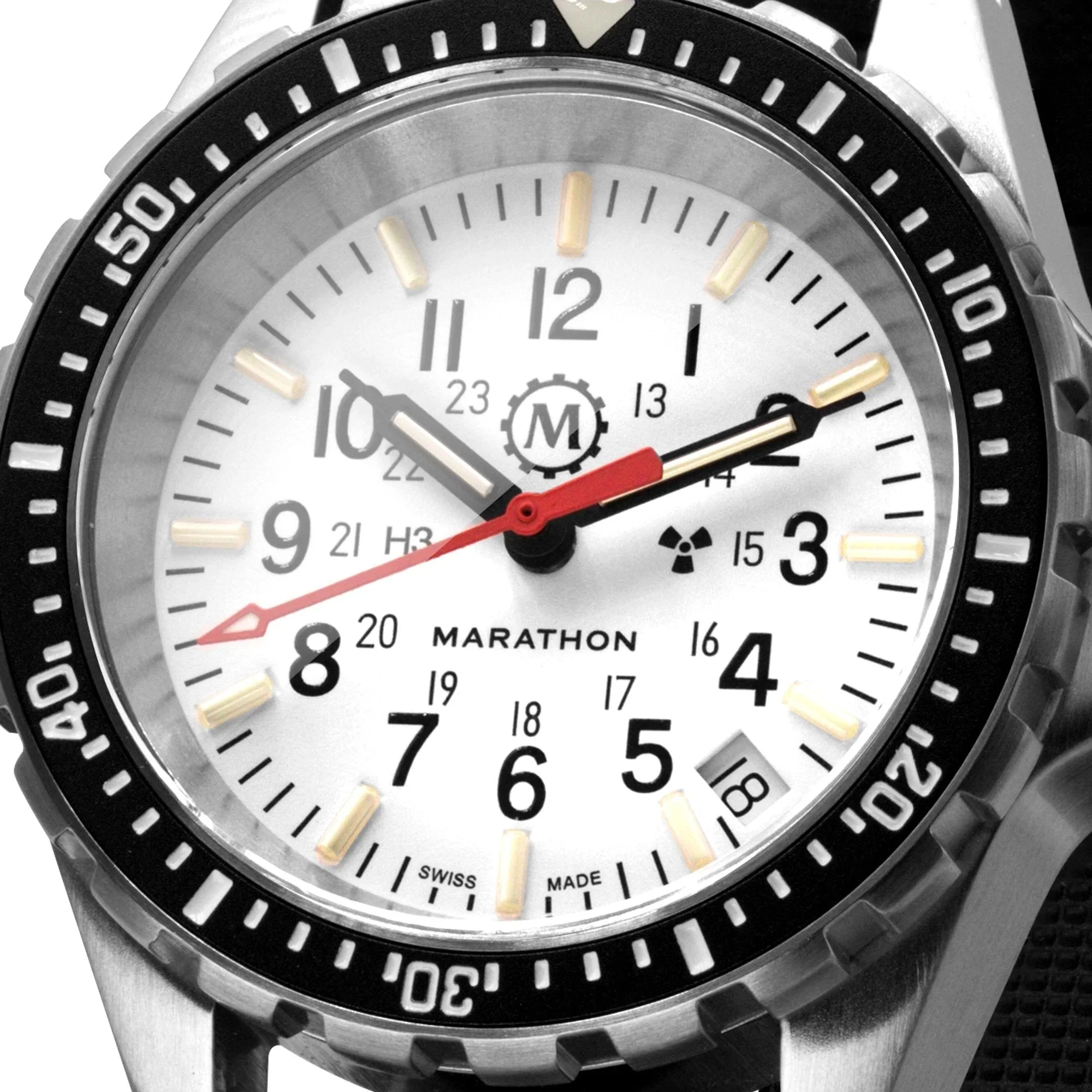 Marathon Arctic Edition Medium Diver's Quartz (MSAR Quartz) - 36mm White Dial No Government Markings Stainless Steel WW194027BRACE-MA-WD - Image 4