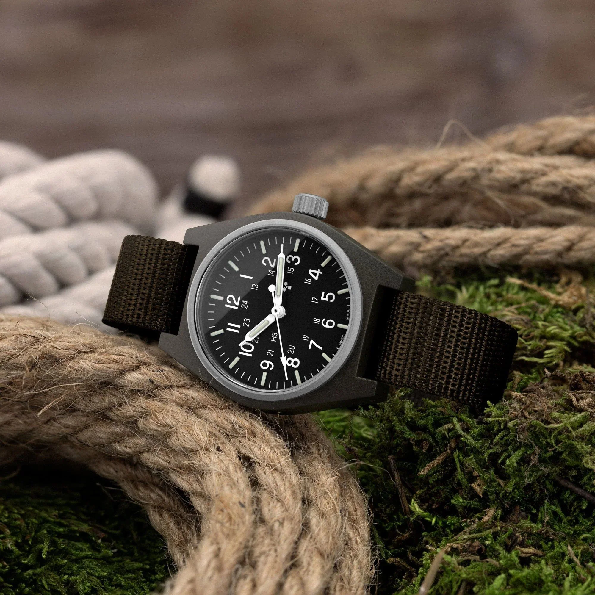 Marathon General Purpose Quartz (GPQ) - 34mm No Government Markings Sage Green WW194004-SG-NGM - Image 3