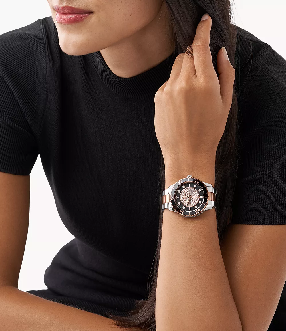 Michael Kors Ladies Watch Runway 40mm Black Rose Gold - Image 3