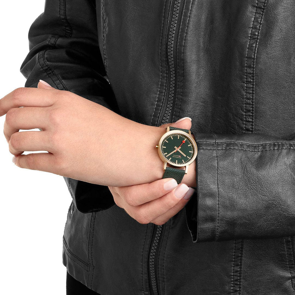 Mondaine Classic Unisex Green Watch - Image 7