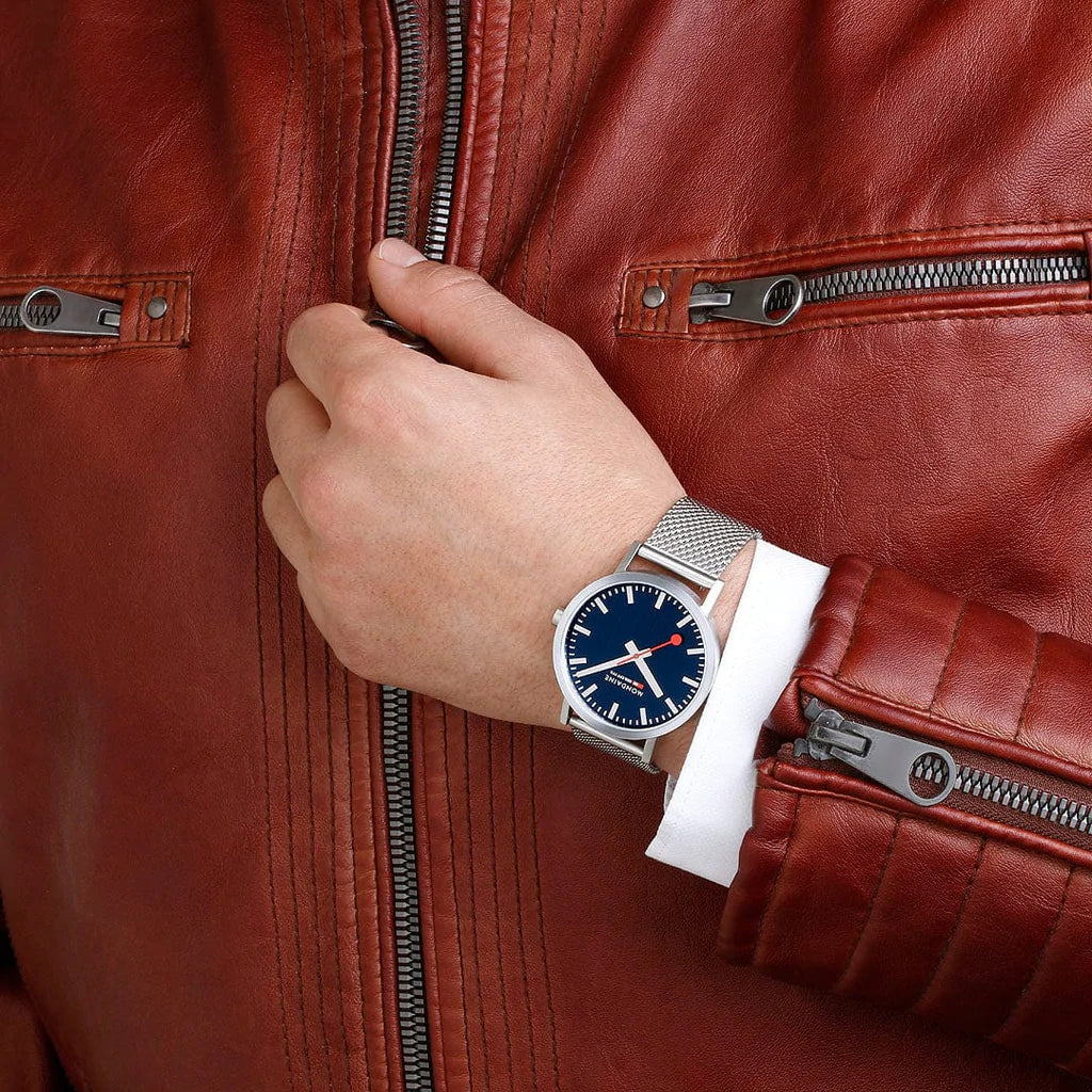Mondaine Classic Unisex Silver Watch - Image 6