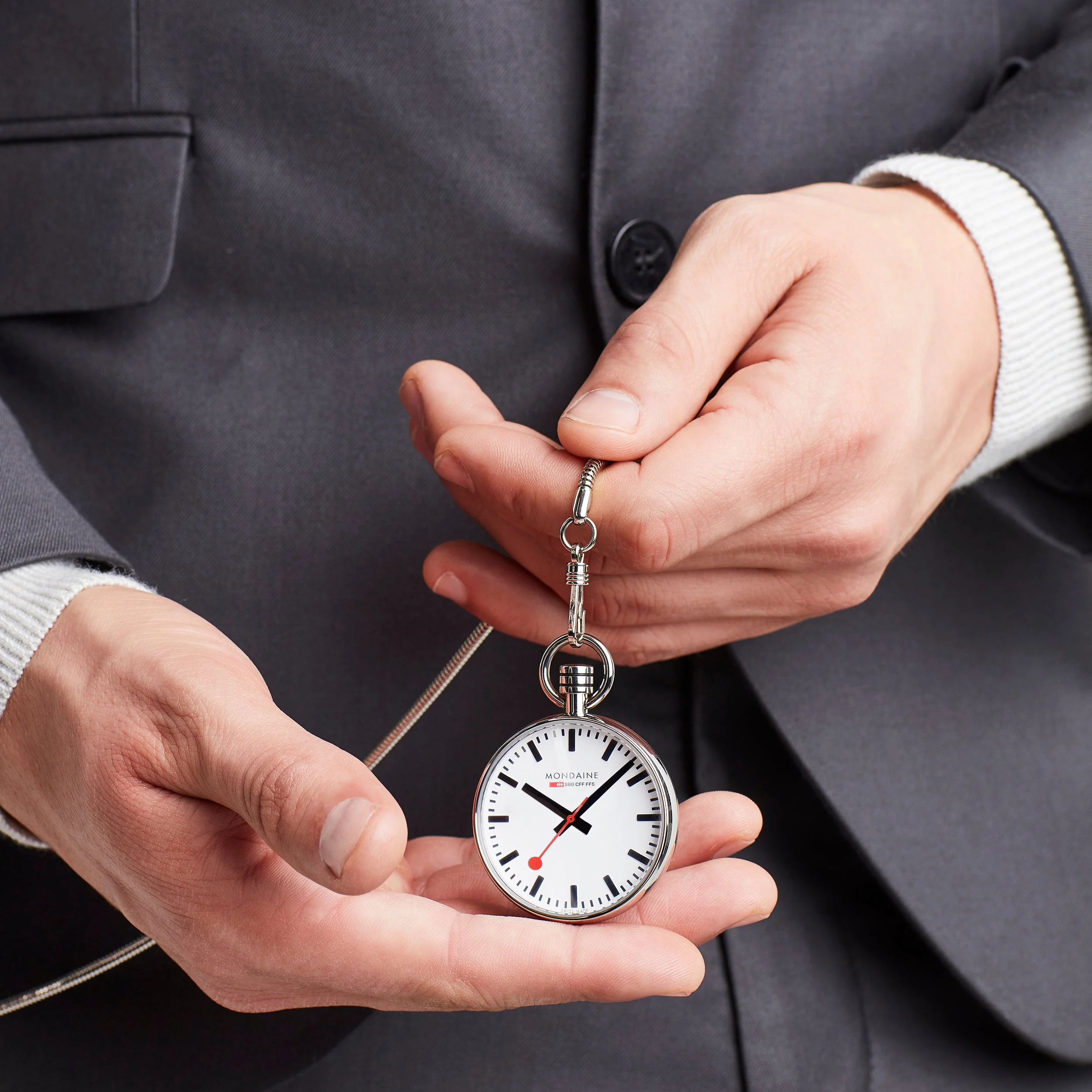 Mondaine Unisex White Pocket Watch - Image 4