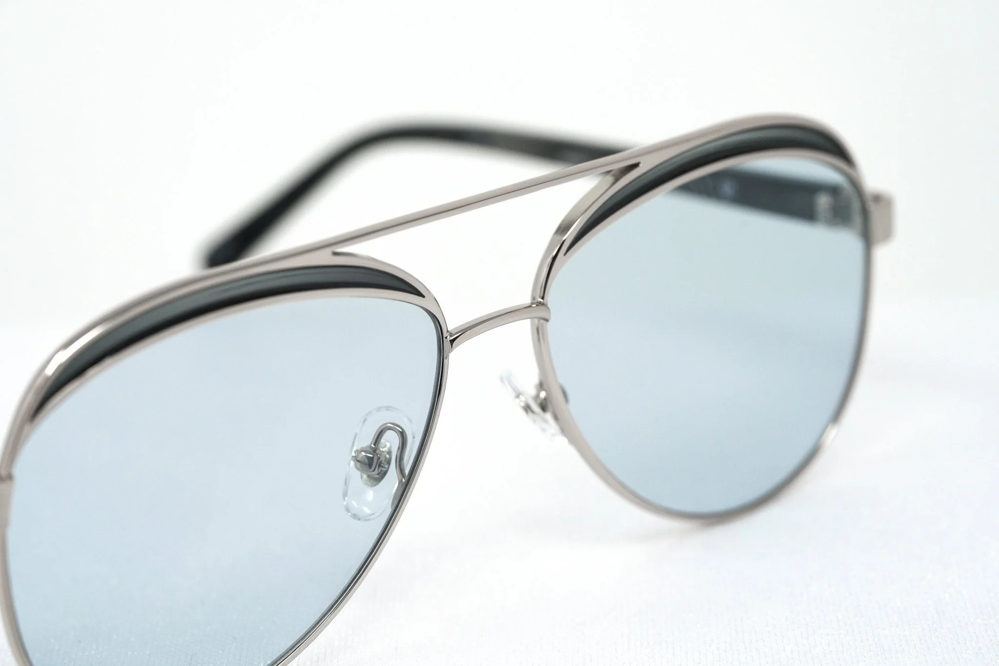 NO 21 Sunglasses Brass and Blue Lenses - Image 6