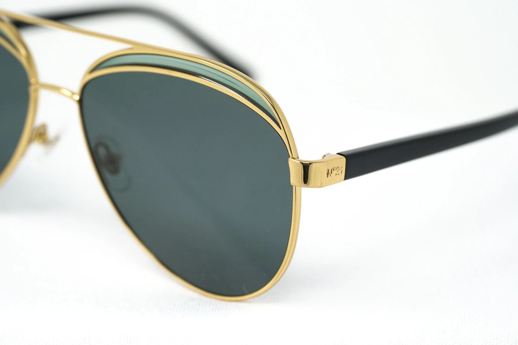 NO 21 Sunglasses Gold and Green - Image 7