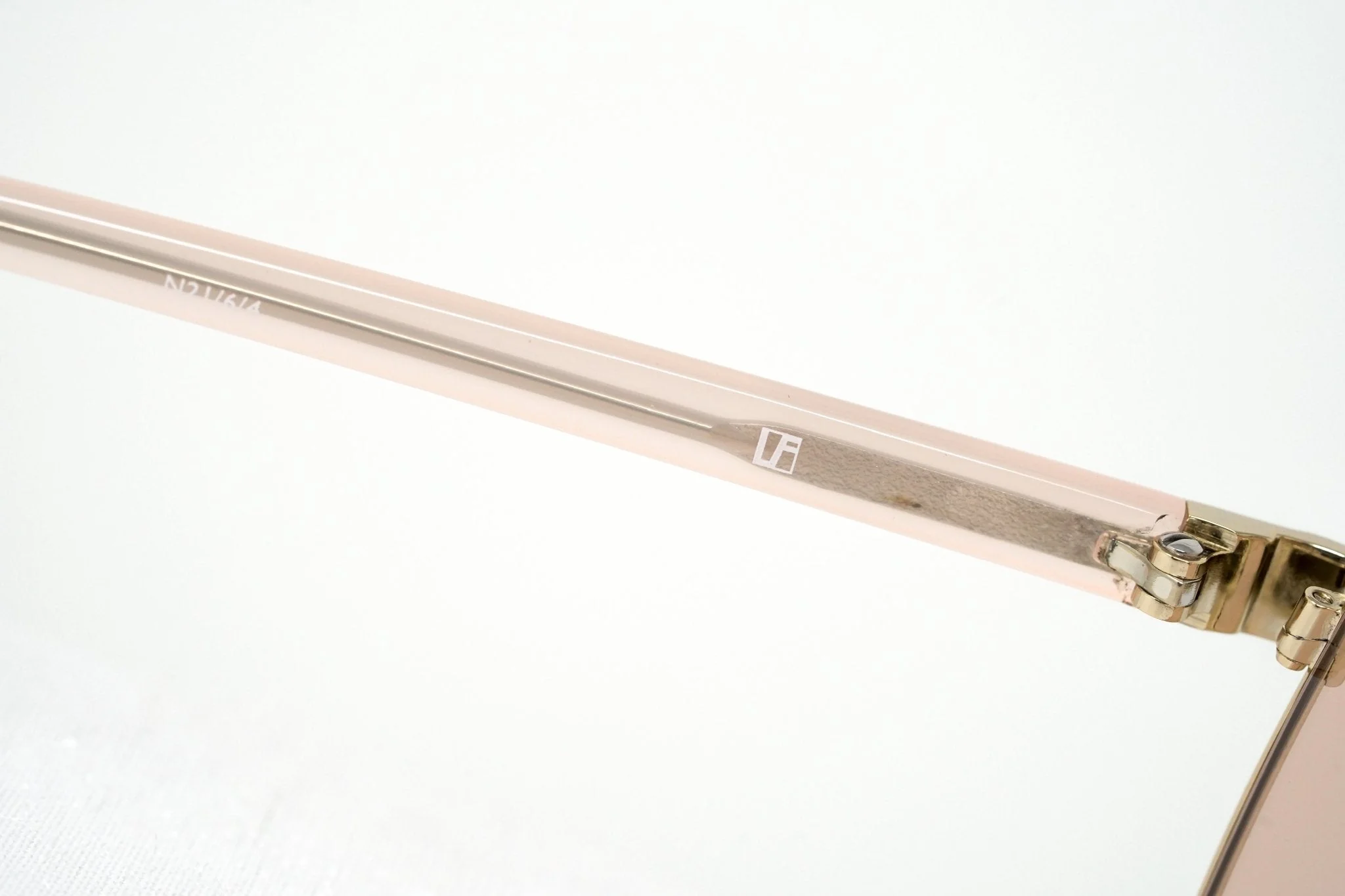 NO 21 Women's Sunglasses Rose Gold and Peach - Image 9