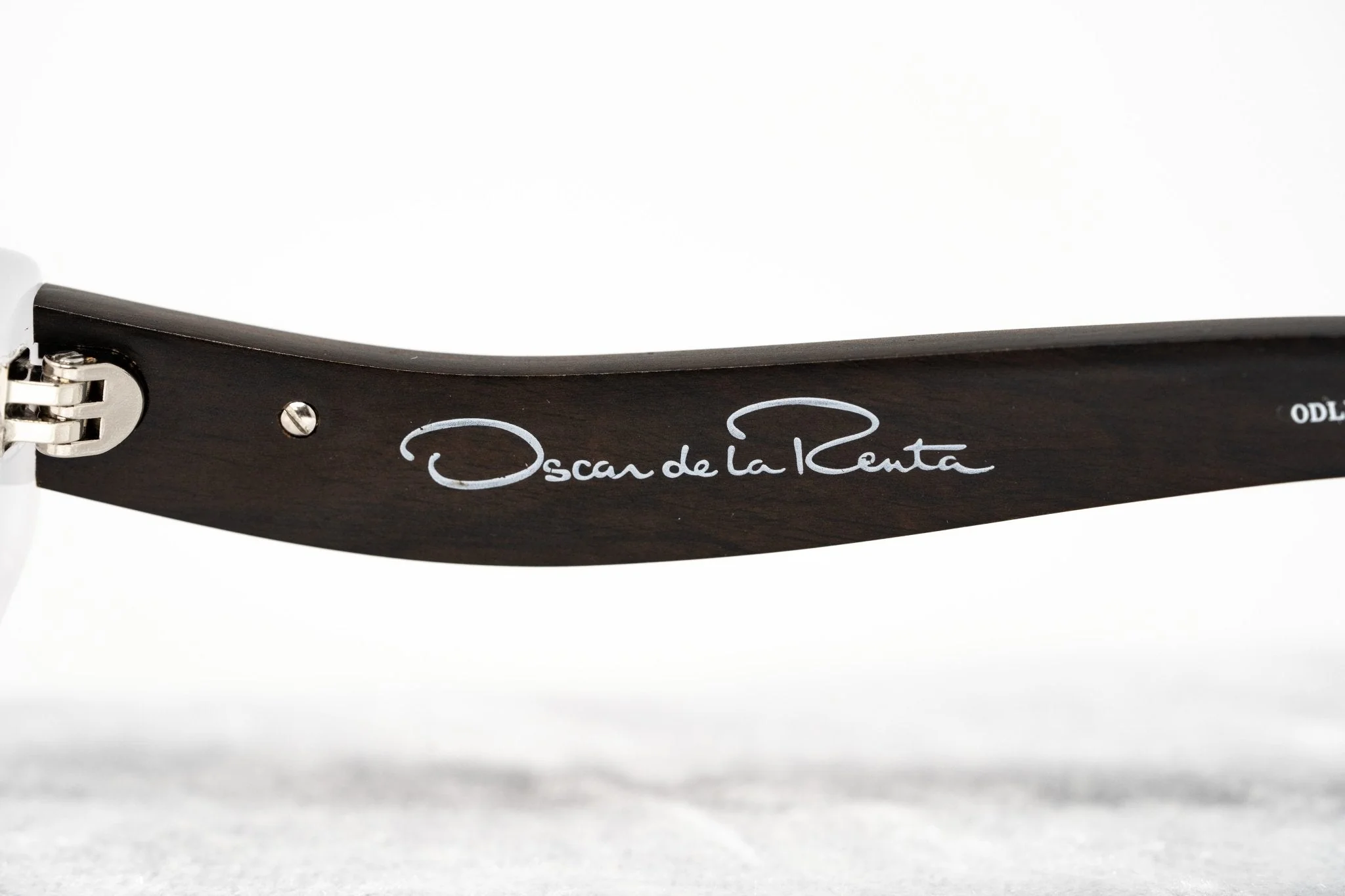 Oscar De La Renta Eyeglasses Sandalwood Cat Eye Ivory and Clear - Image 10
