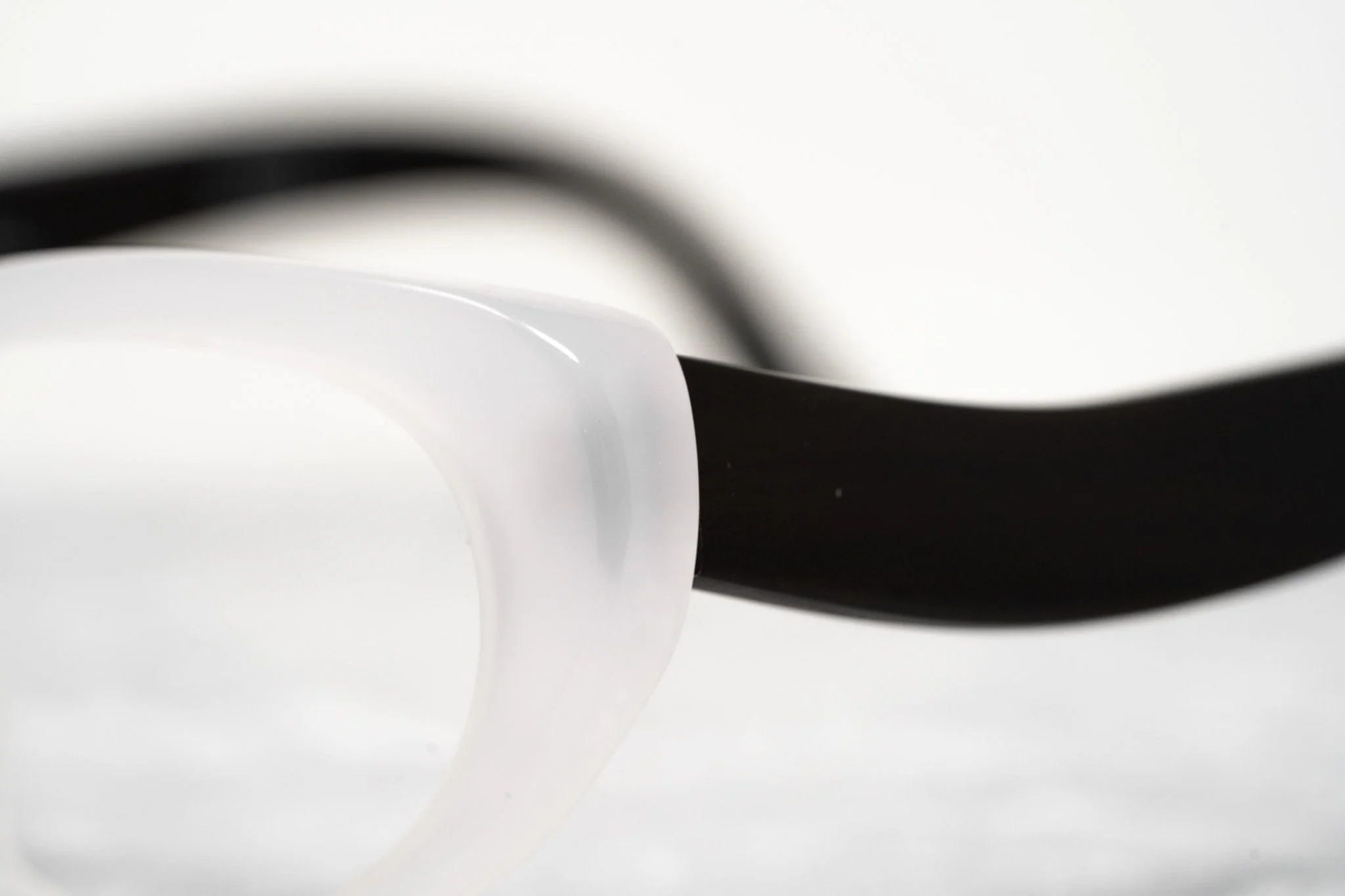 Oscar De La Renta Eyeglasses Sandalwood Cat Eye Ivory and Clear - Image 9