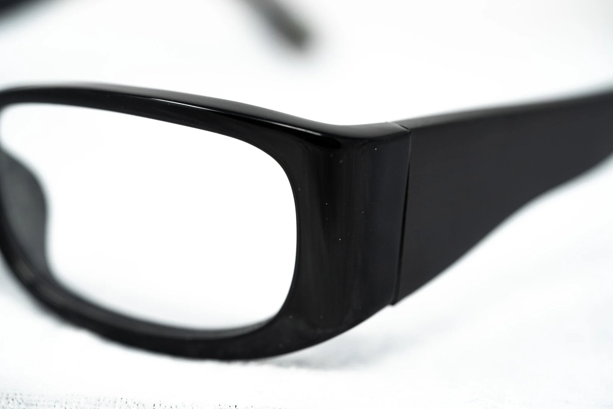 Oscar De La Renta Eyeglasses Rectangle Black and Clear - Image 9