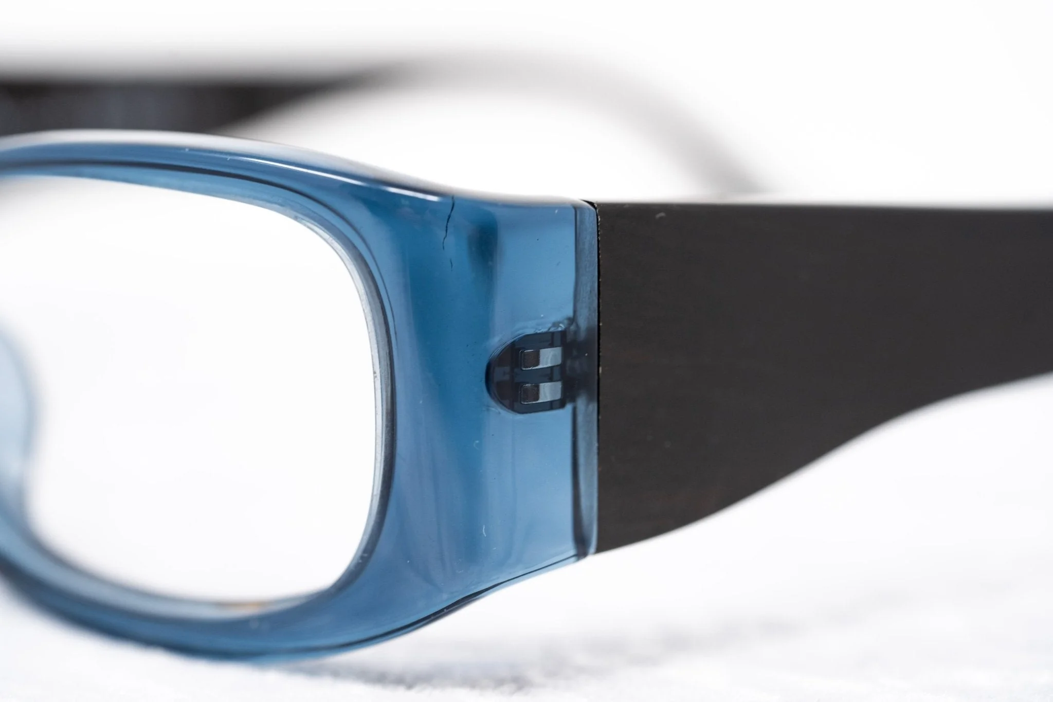Oscar De La Renta Eyeglasses D-Frame Blue Brown and Clear - Image 9