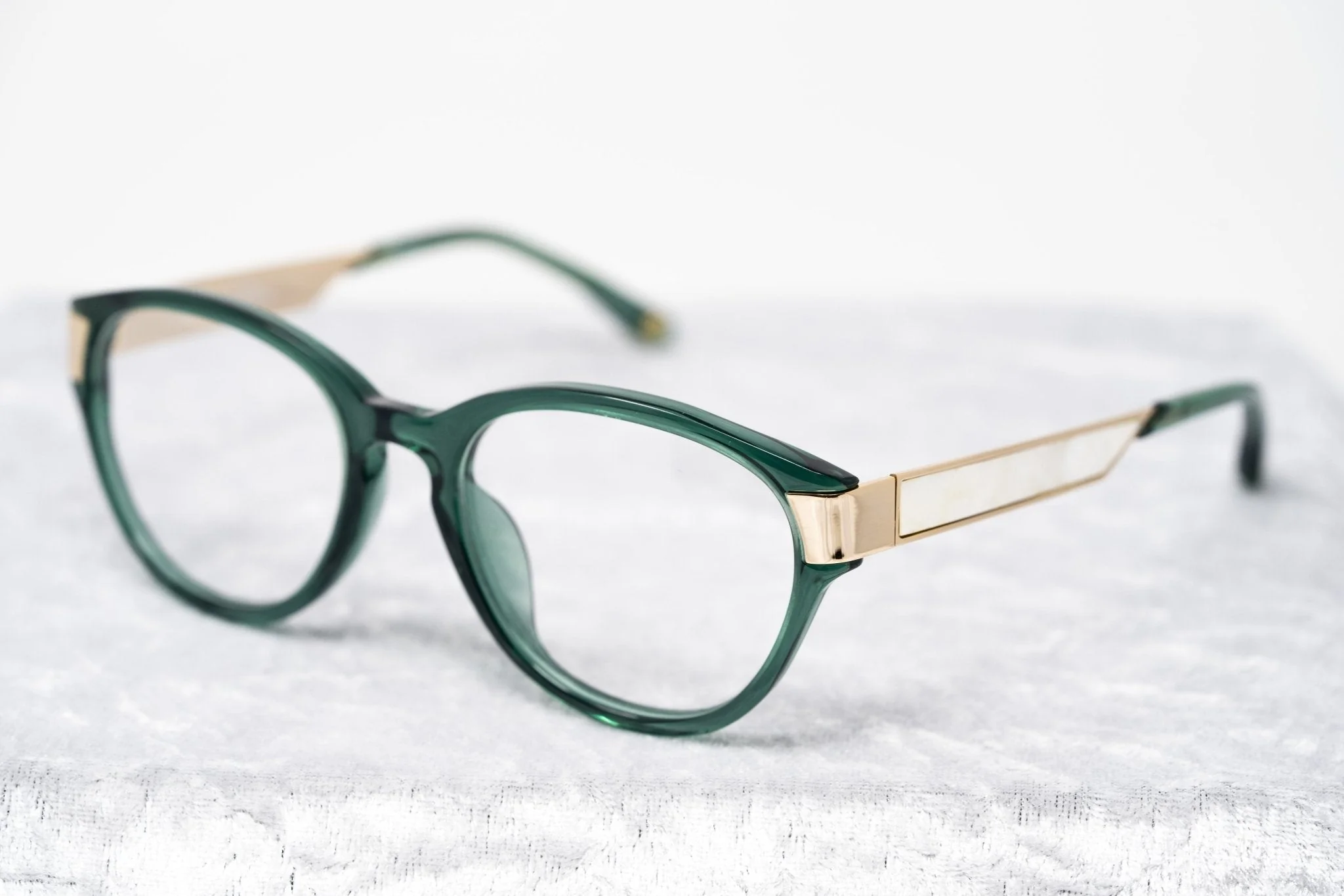Oscar De La Renta Eyeglasses Oval Green and Clear - Image 5