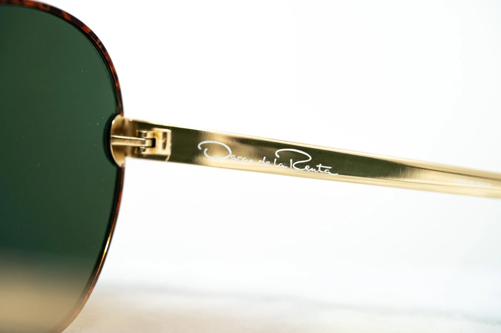 Oscar De La Renta Sunglasses Amber and Green - Image 10
