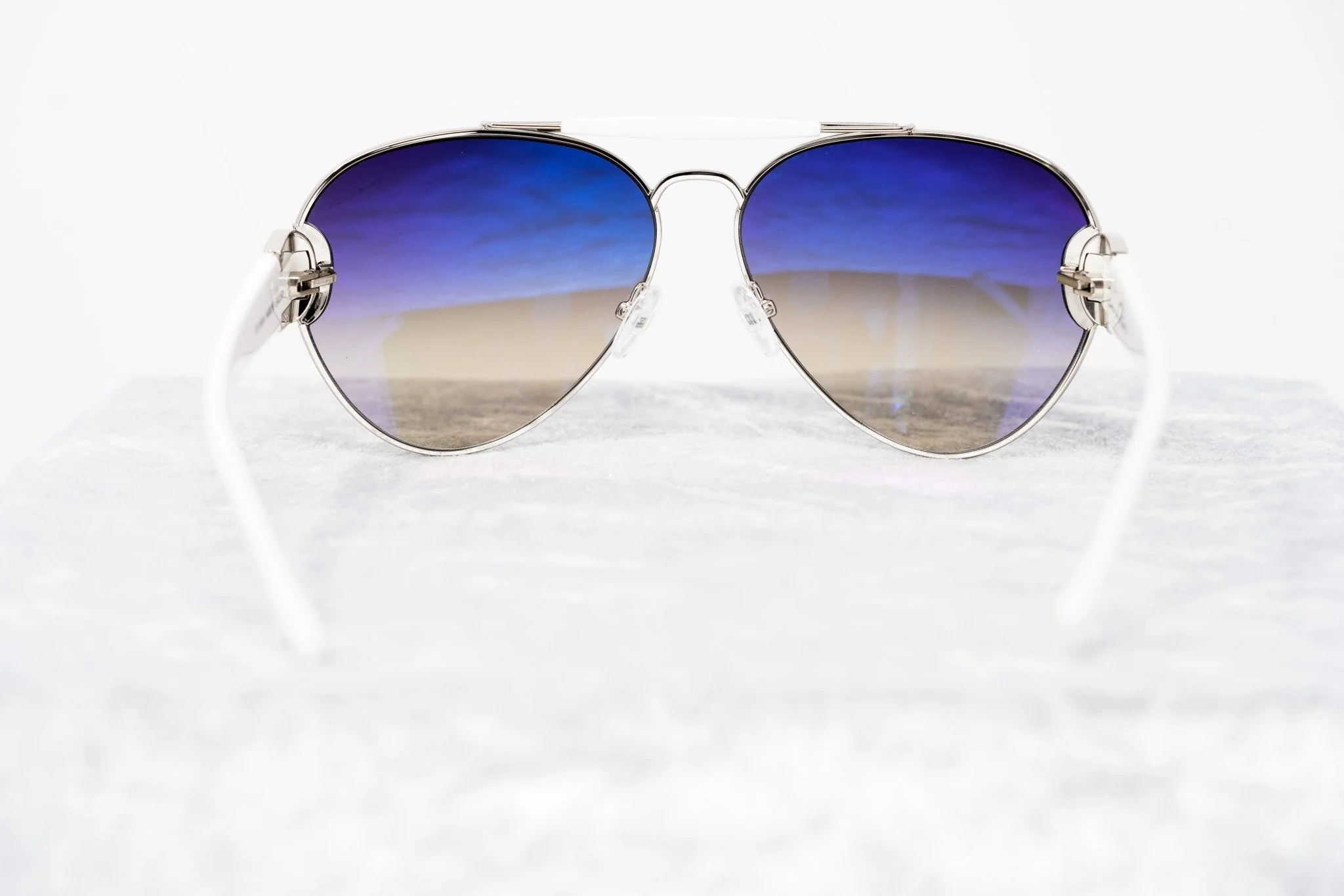 Oscar De La Renta Sunglasses Oversized Silver and Dark Grey - Image 6