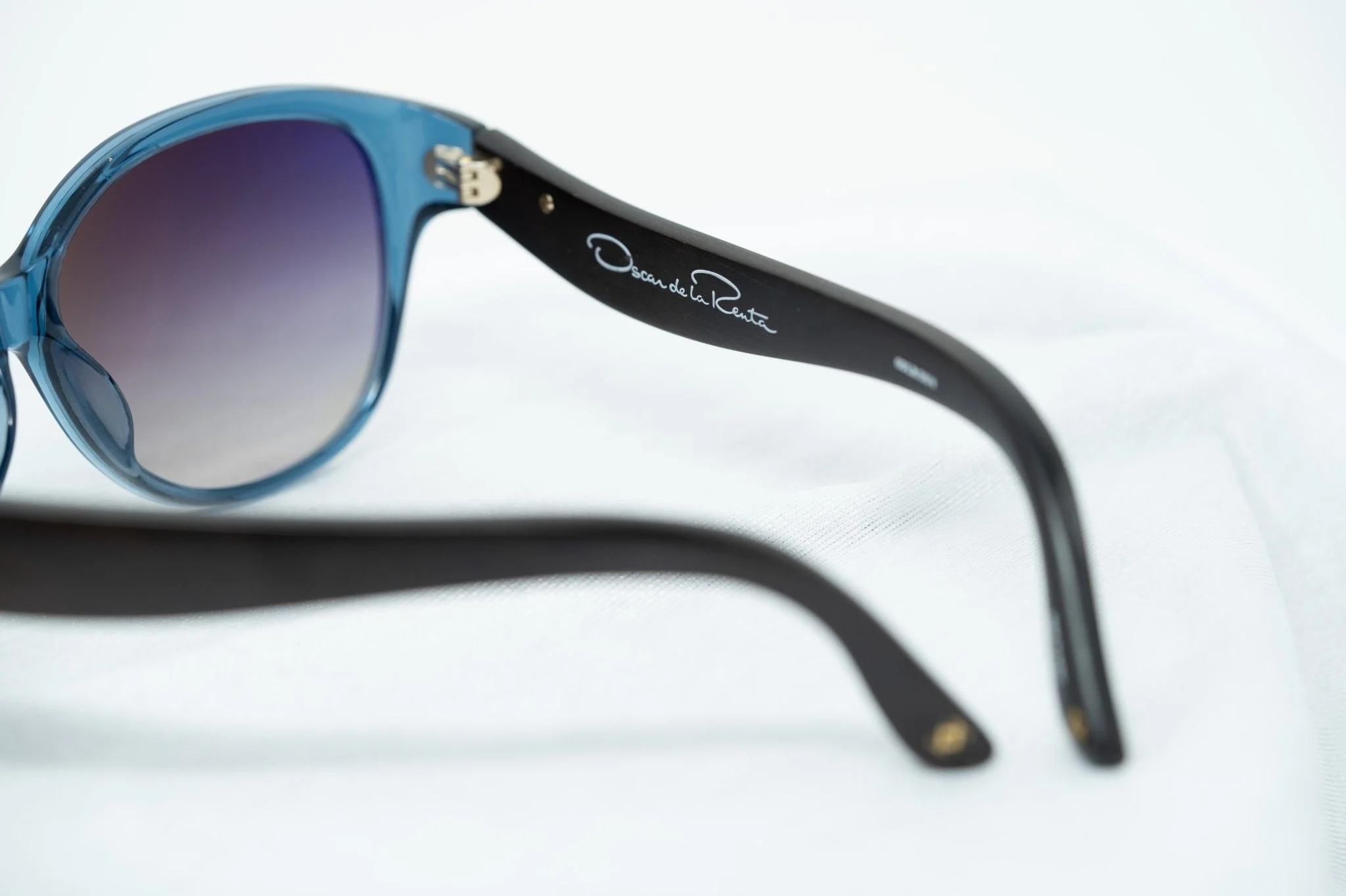 Oscar De La Renta Ladies Sunglasses Oval Blue and Grey - Image 18