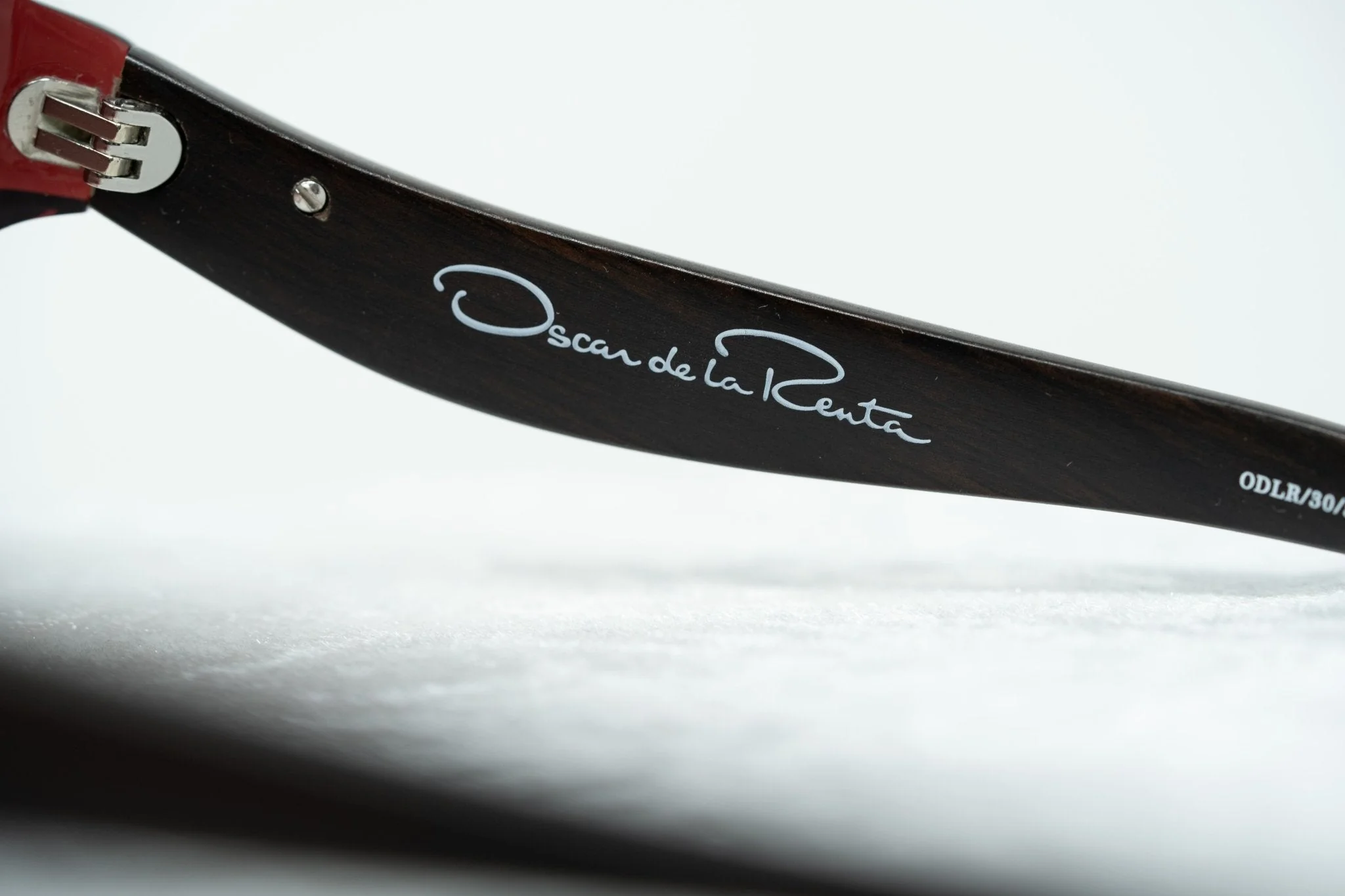 Oscar De La Renta Sunglasses Oval Red and Brown - Image 10