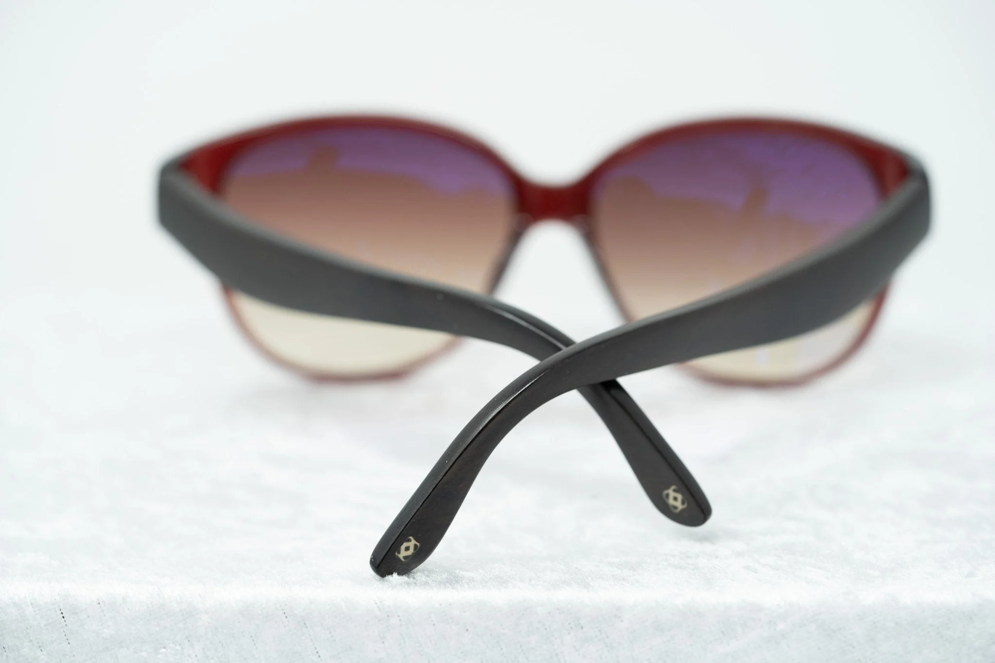 Oscar De La Renta Sunglasses Oval Red and Brown - Image 14
