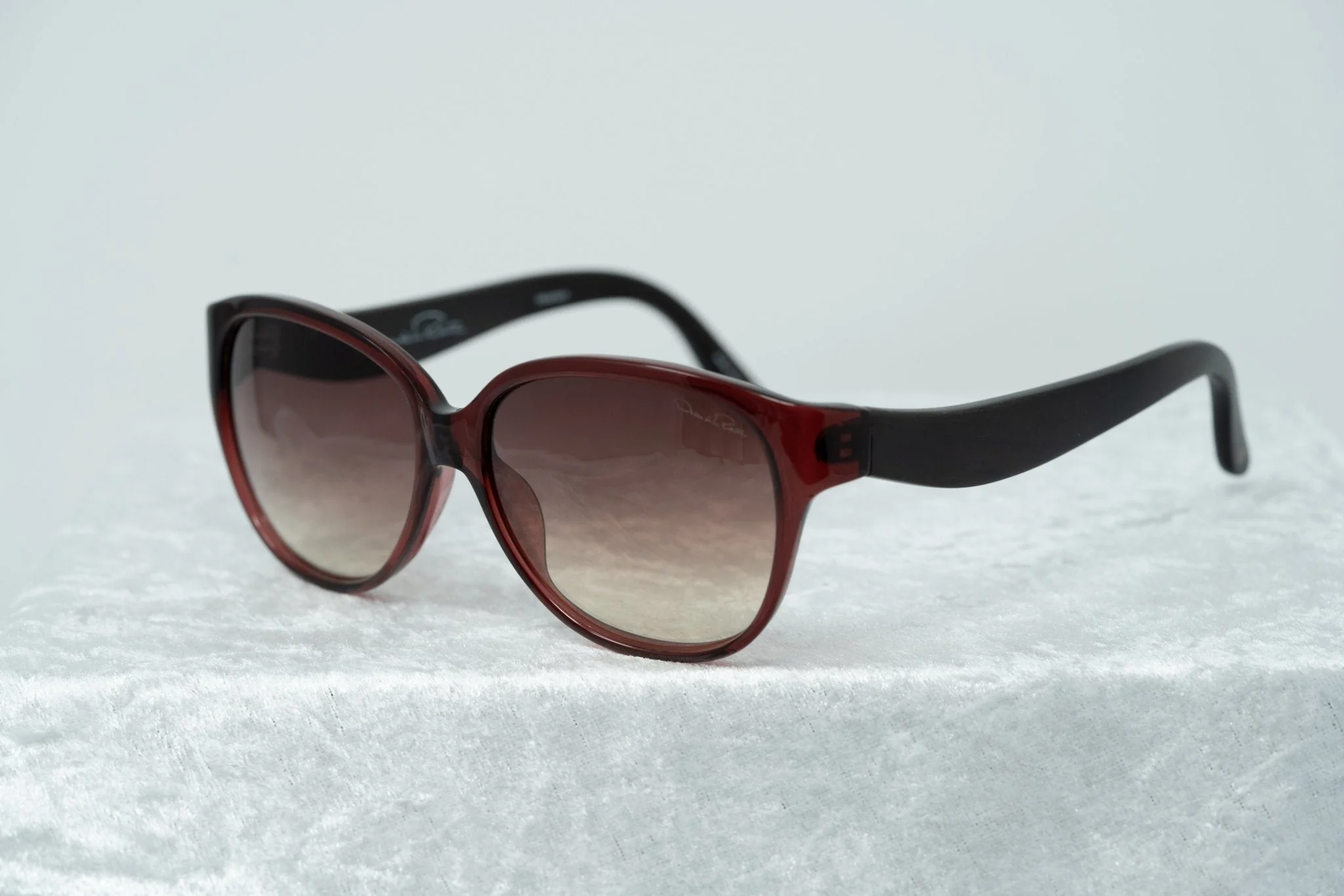 Oscar De La Renta Sunglasses Oval Red and Brown - Image 5