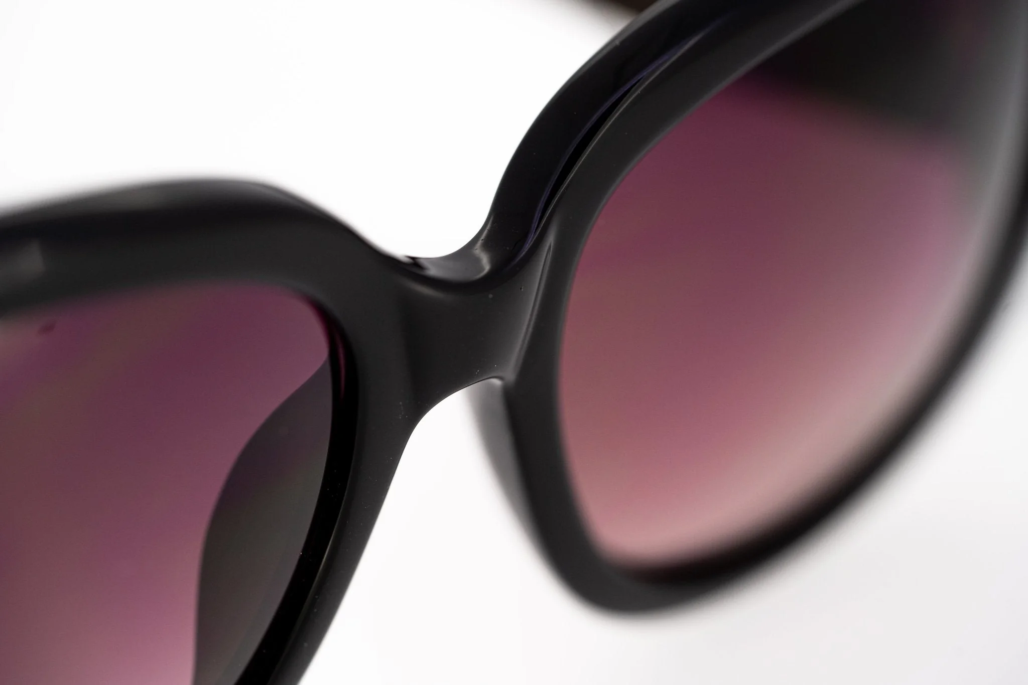 Oscar De La Renta Ladies Sunglasses Oversized Black and Burgundy - Image 8