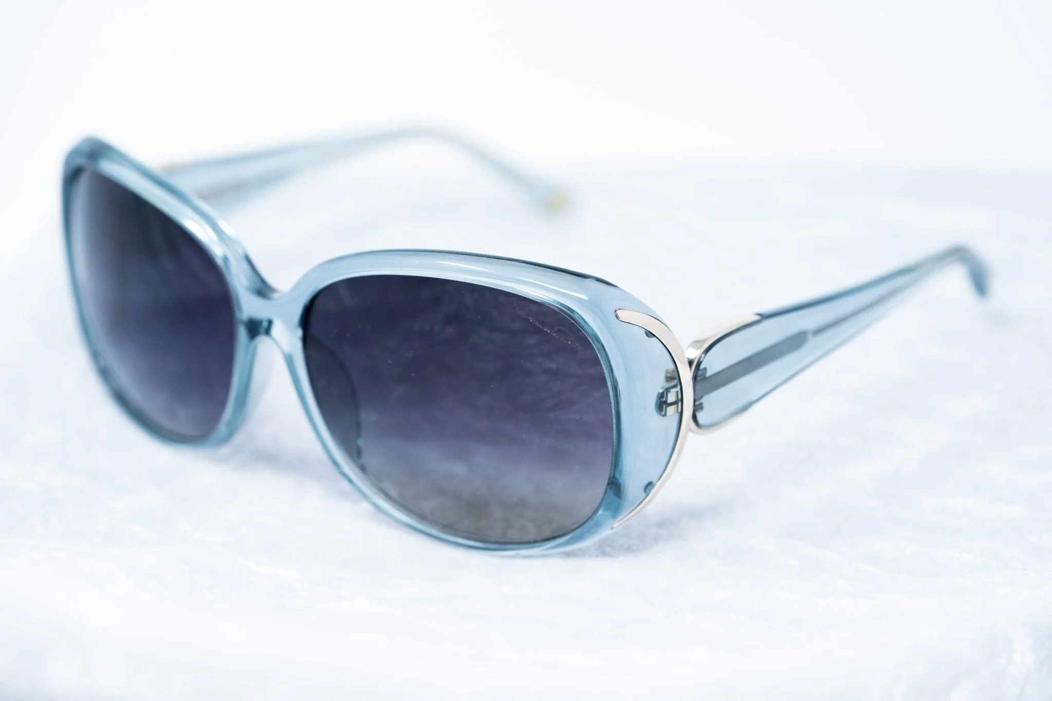 Oscar De La Renta Sunglasses Oversized Blue and Dark Grey - Image 5