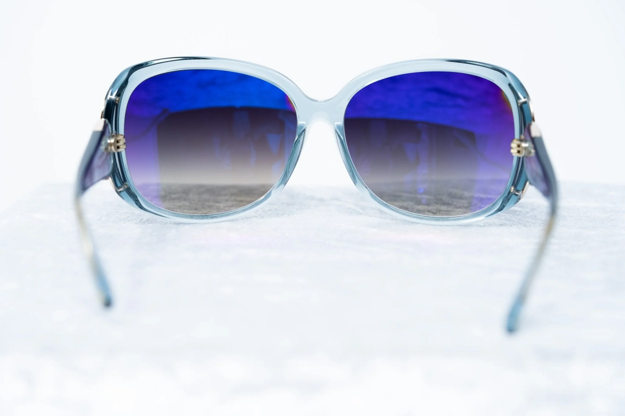 Oscar De La Renta Sunglasses Oversized Blue and Dark Grey - Image 6