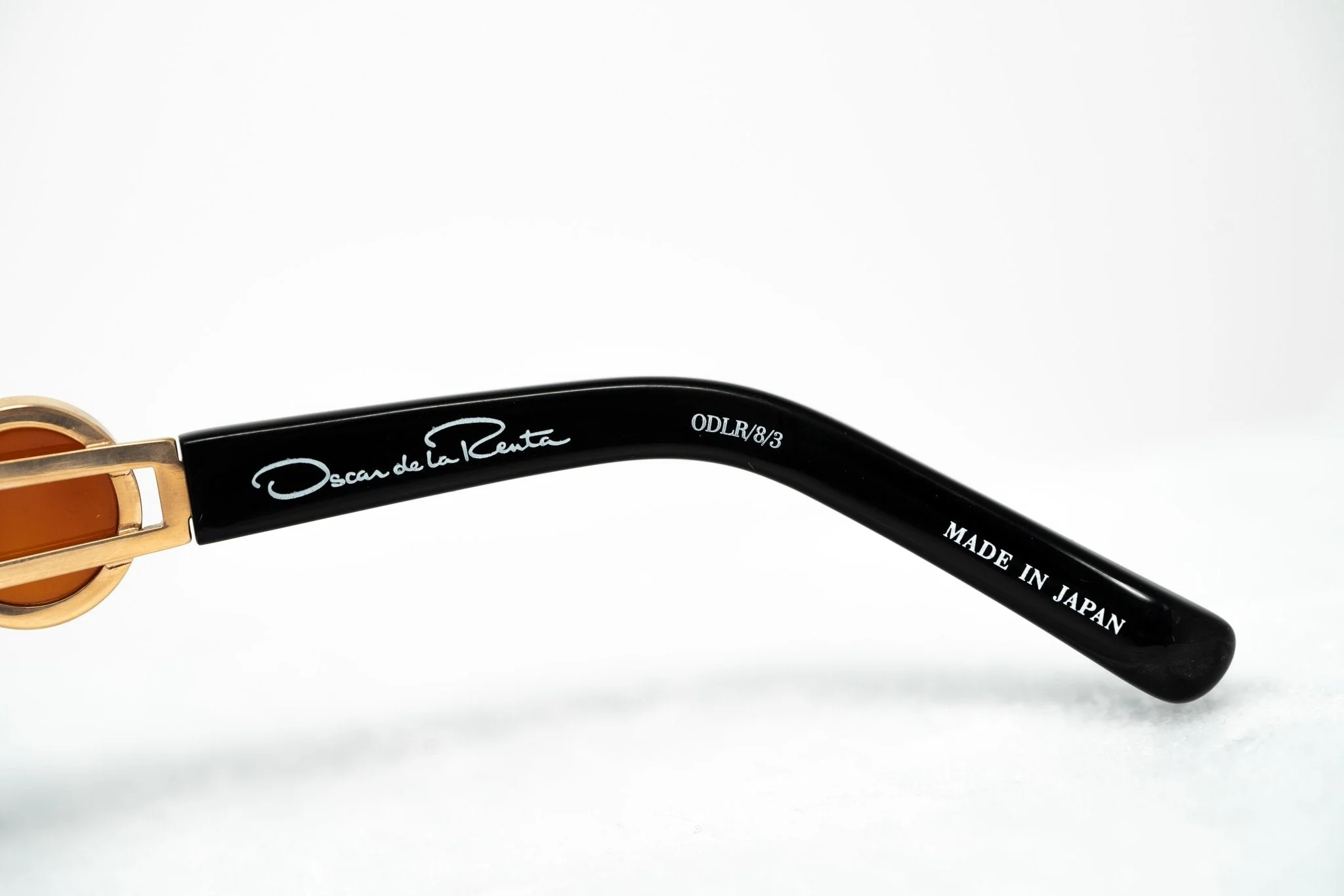 Oscar De La Renta Sunglasses Oval Rose Gold and Grey - Image 10