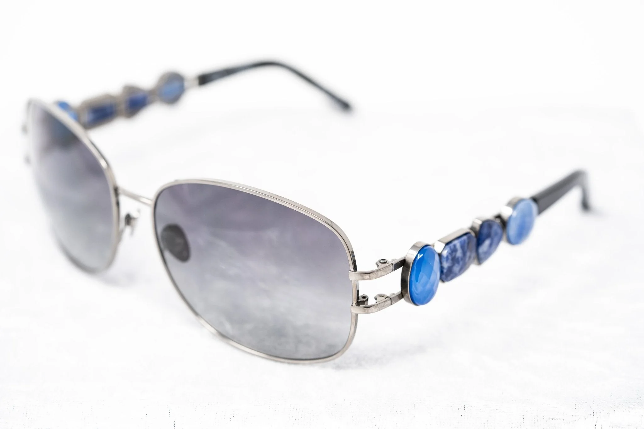 Oscar De La Renta Sunglasses Oval Gun Metal and Grey - Image 5