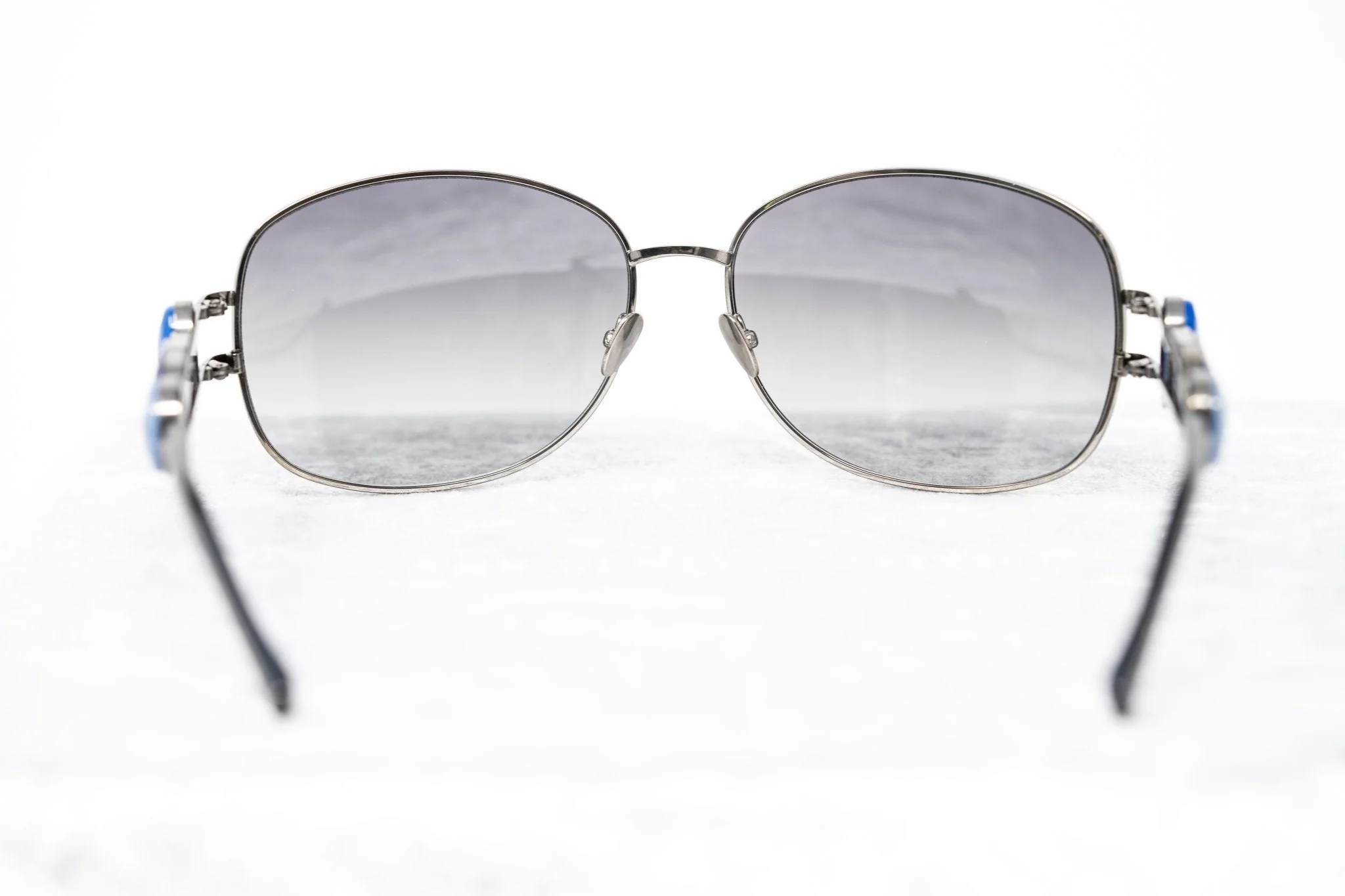 Oscar De La Renta Sunglasses Oval Gun Metal and Grey - Image 6