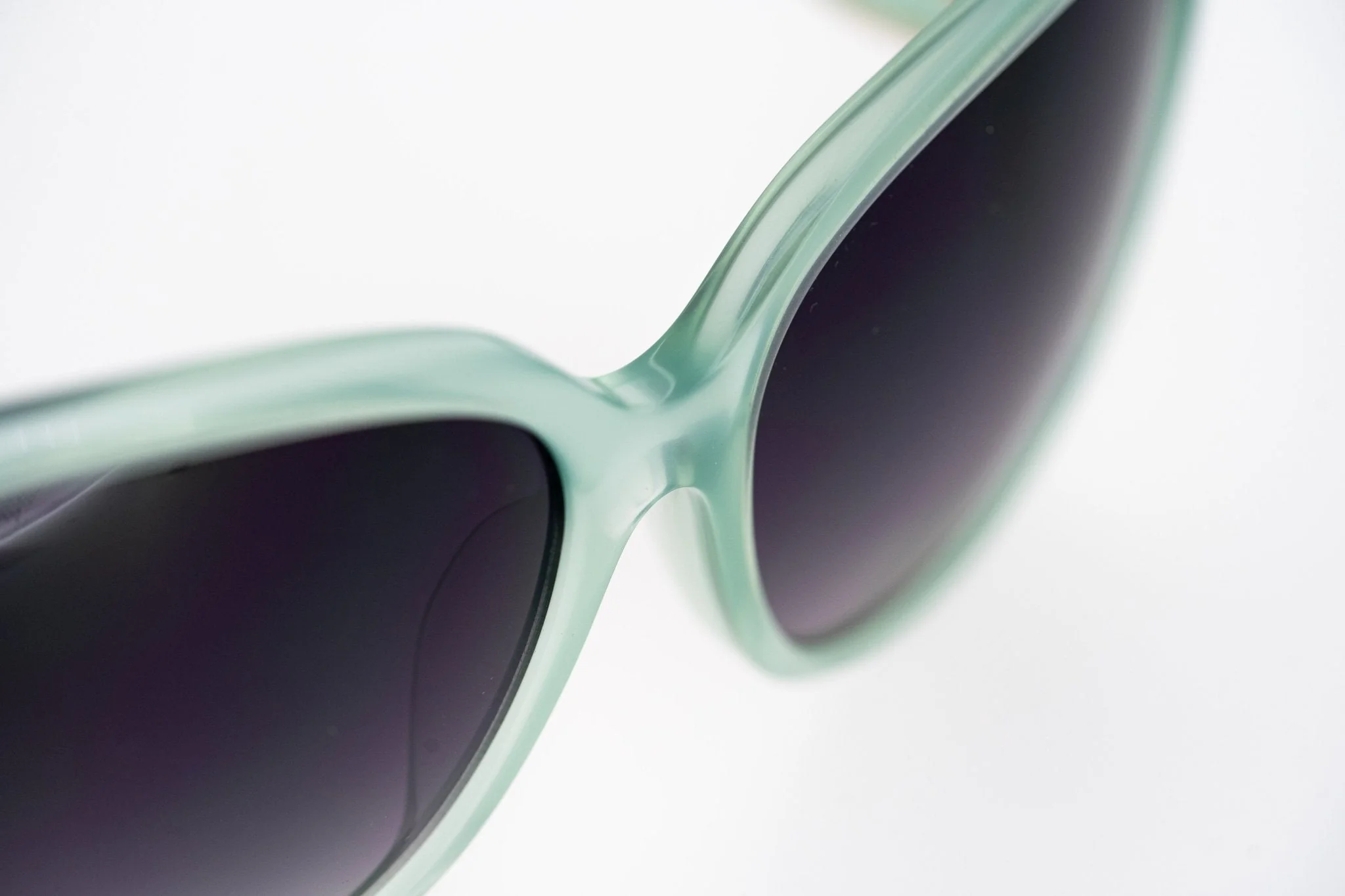 Oscar De La Renta Sunglasses Oversized Mint and Grey - Image 8