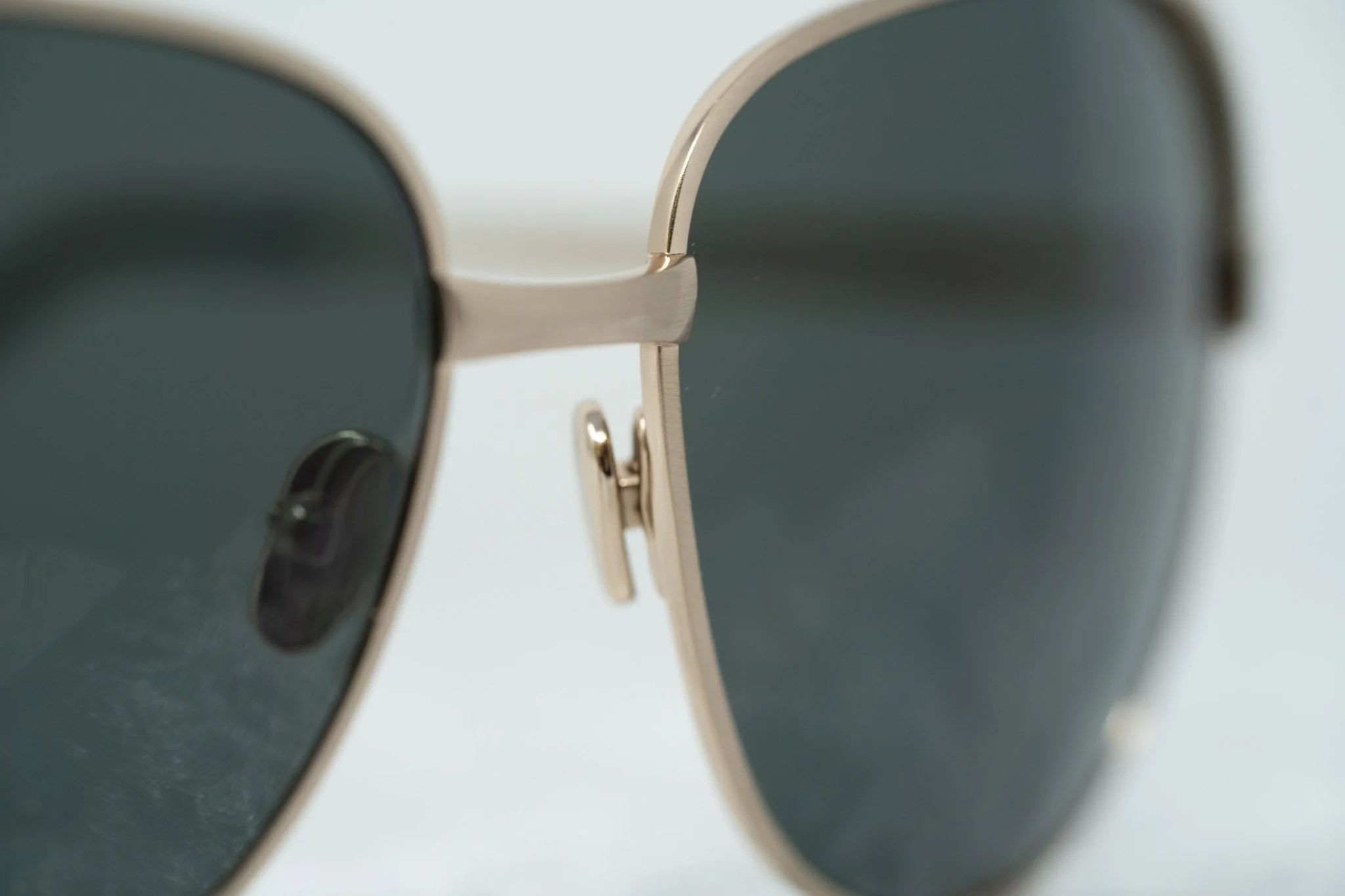 Oscar De La Renta Sunglasses Oversized Rose Gold and Green - Image 12