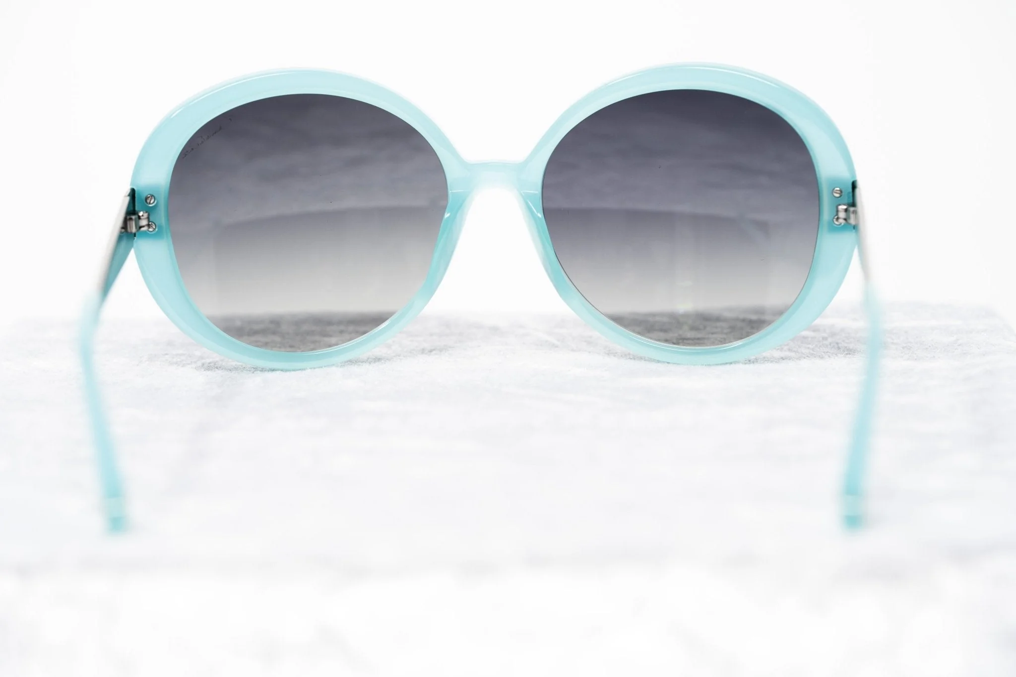 Oscar De La Renta Sunglasses Oversized Aqua and Grey - Image 6