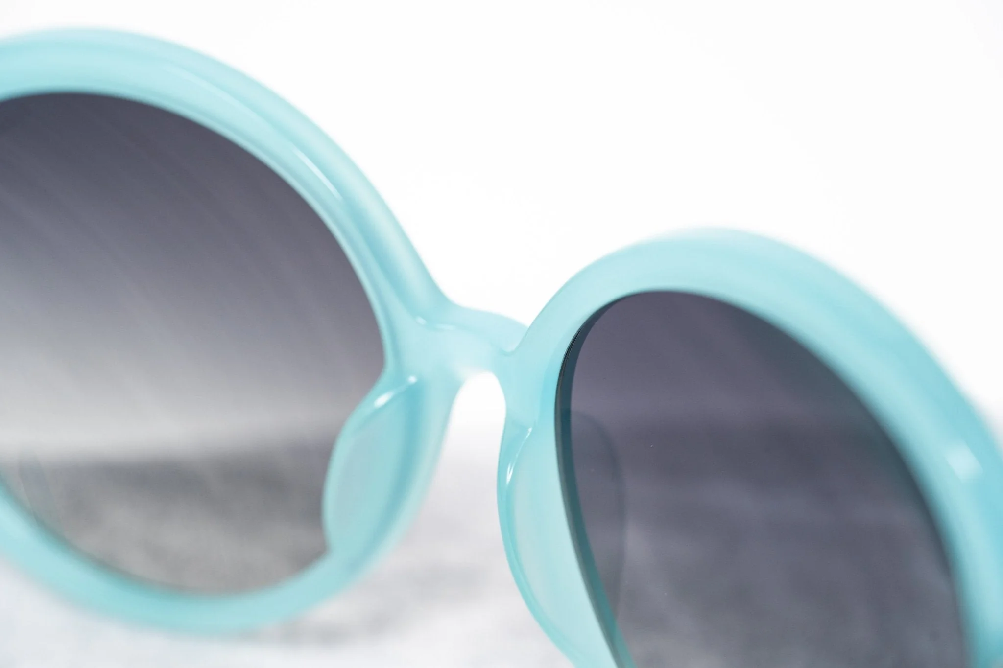 Oscar De La Renta Sunglasses Oversized Aqua and Grey - Image 7