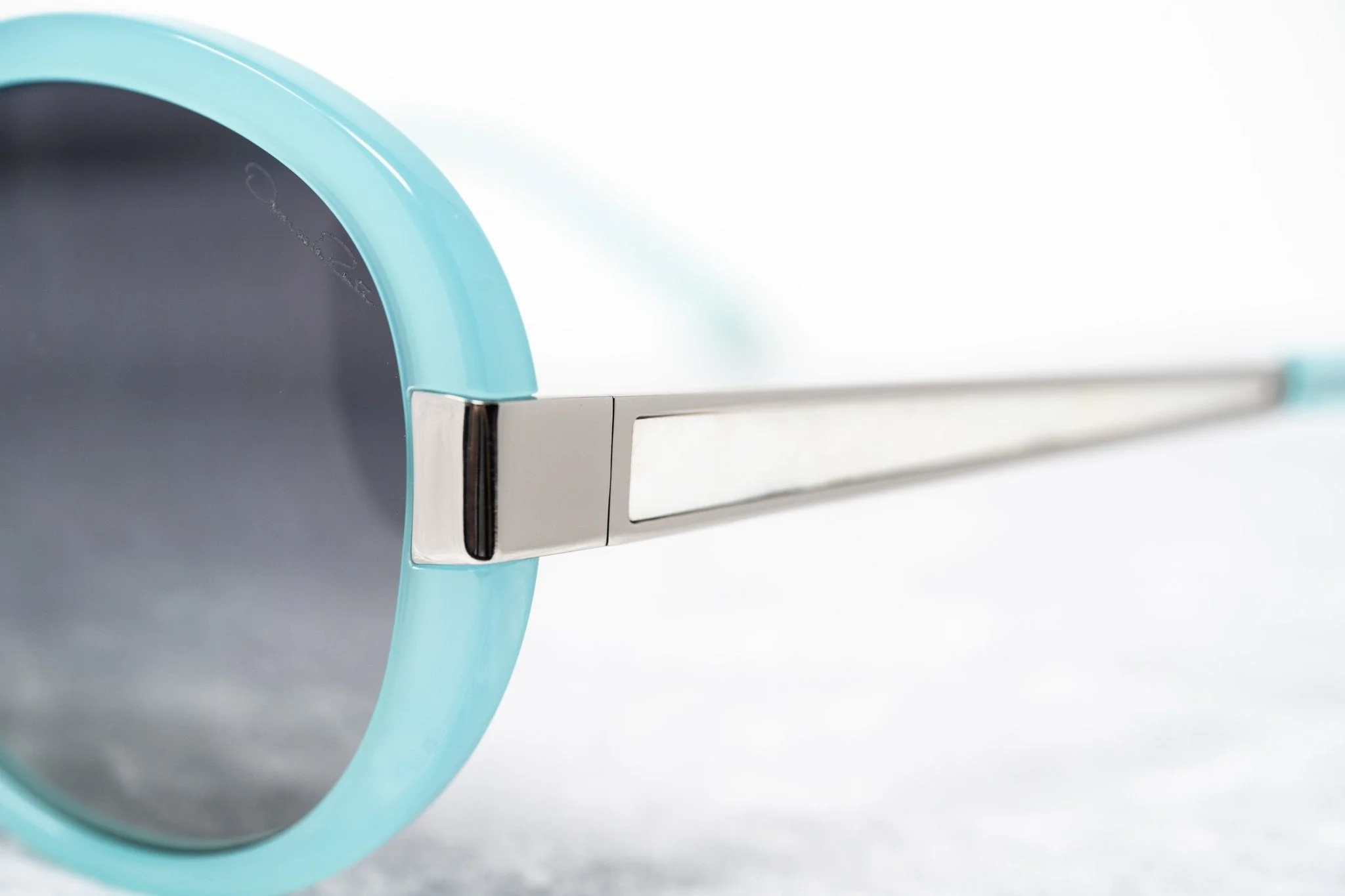 Oscar De La Renta Sunglasses Oversized Aqua and Grey - Image 9