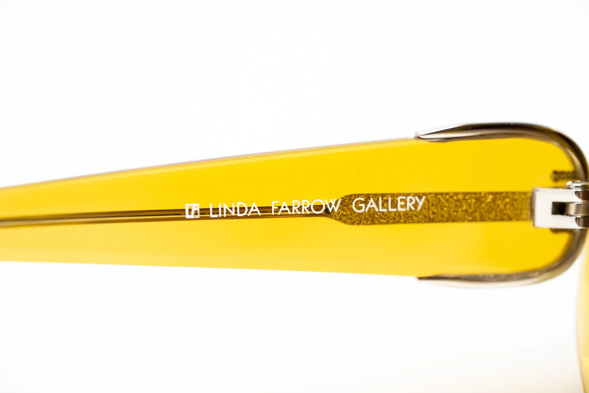 Oscar De La Renta Sunglasses Oversized Yellow and Brown - Image 12