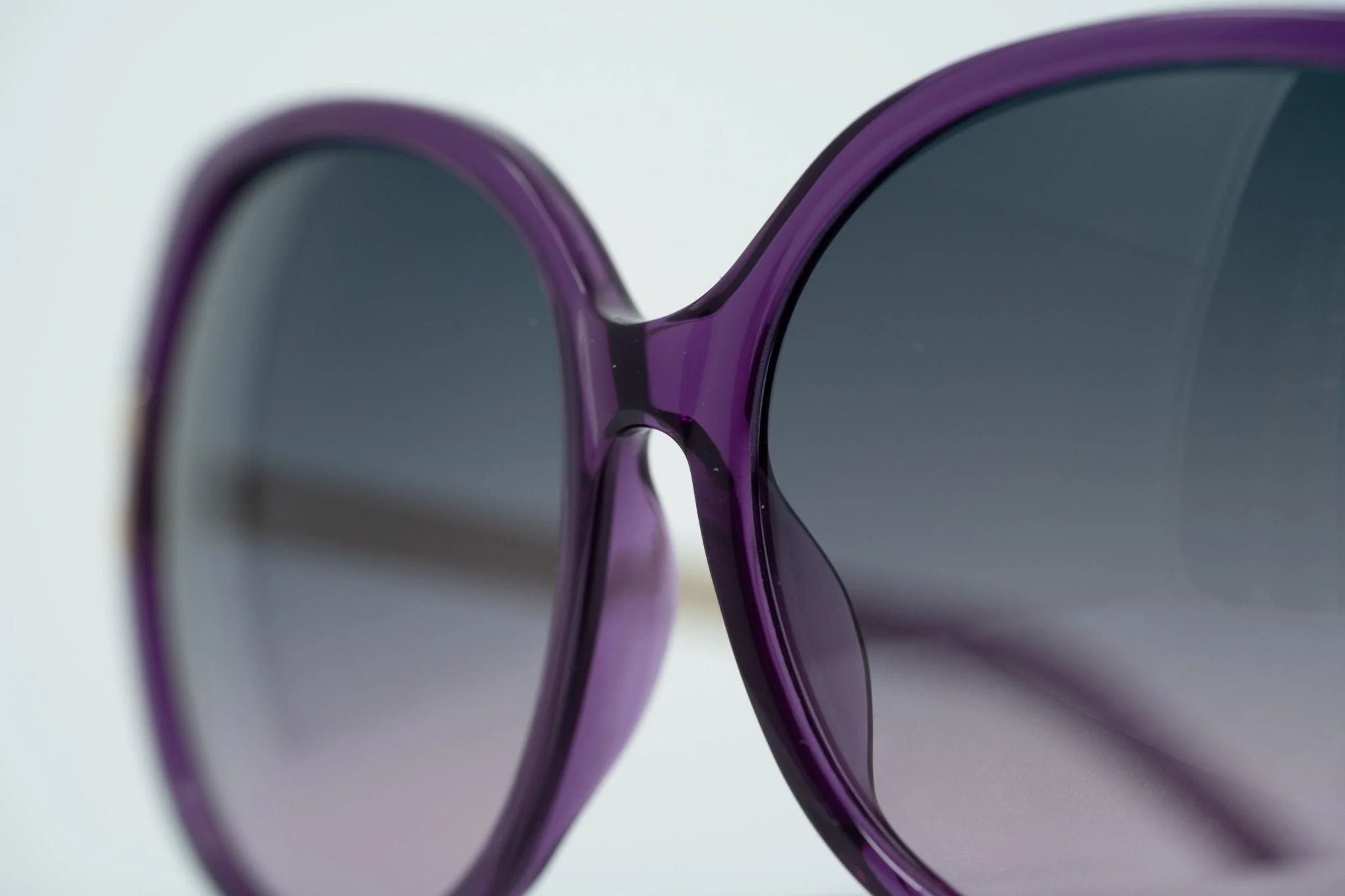 Oscar De La Renta Sunglasses Oversized Purple and Grey - Image 7
