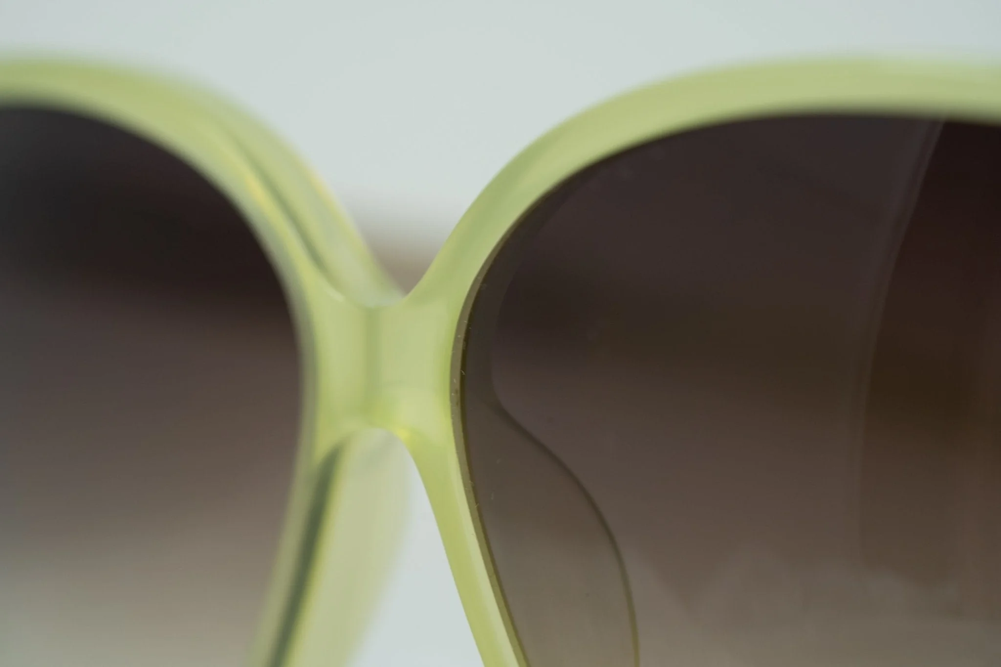 Oscar De La Renta Sunglasses Oversized Green and Brown - Image 14