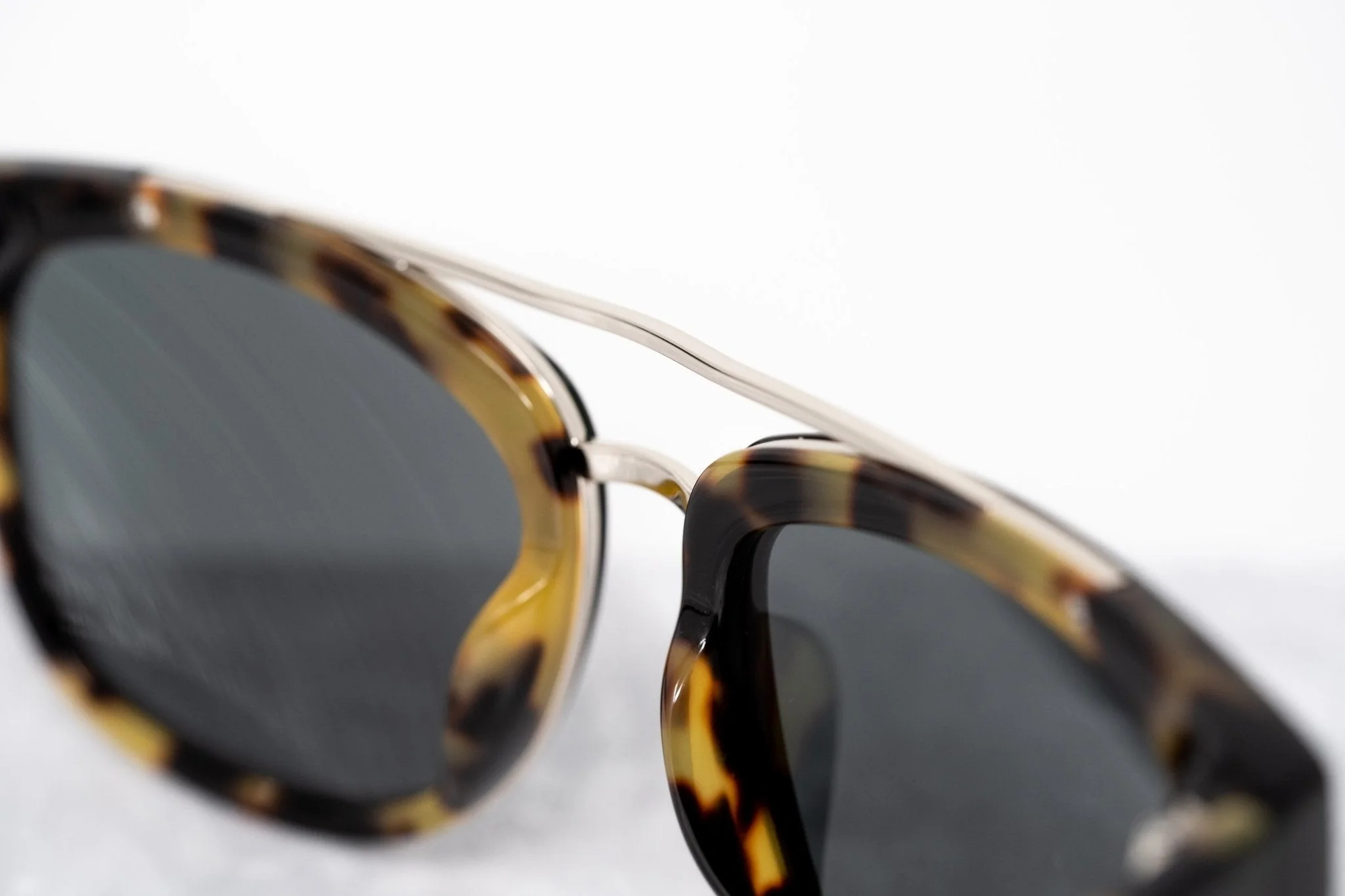 Phillip Lim Men's Sunglasses Rectangular Tortoiseshell and Fog Green - Image 7